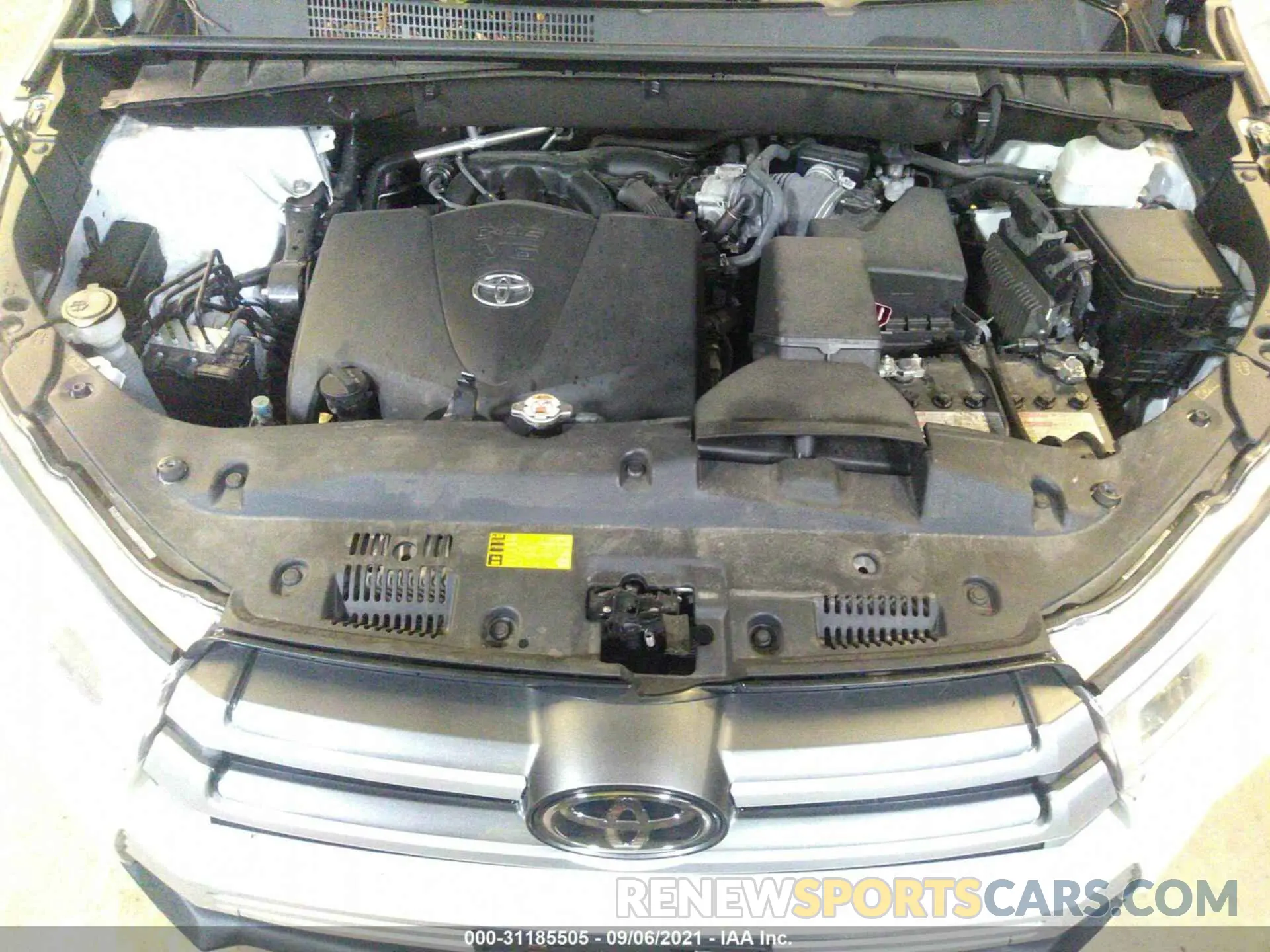 10 fotografías del automóvil dañado 5TDJZRFH9KS595278 TOYOTA HIGHLANDER 2019