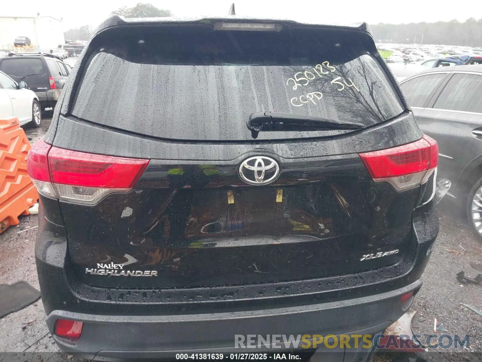 16 fotografías del automóvil dañado 5TDJZRFH9KS597953 TOYOTA HIGHLANDER 2019