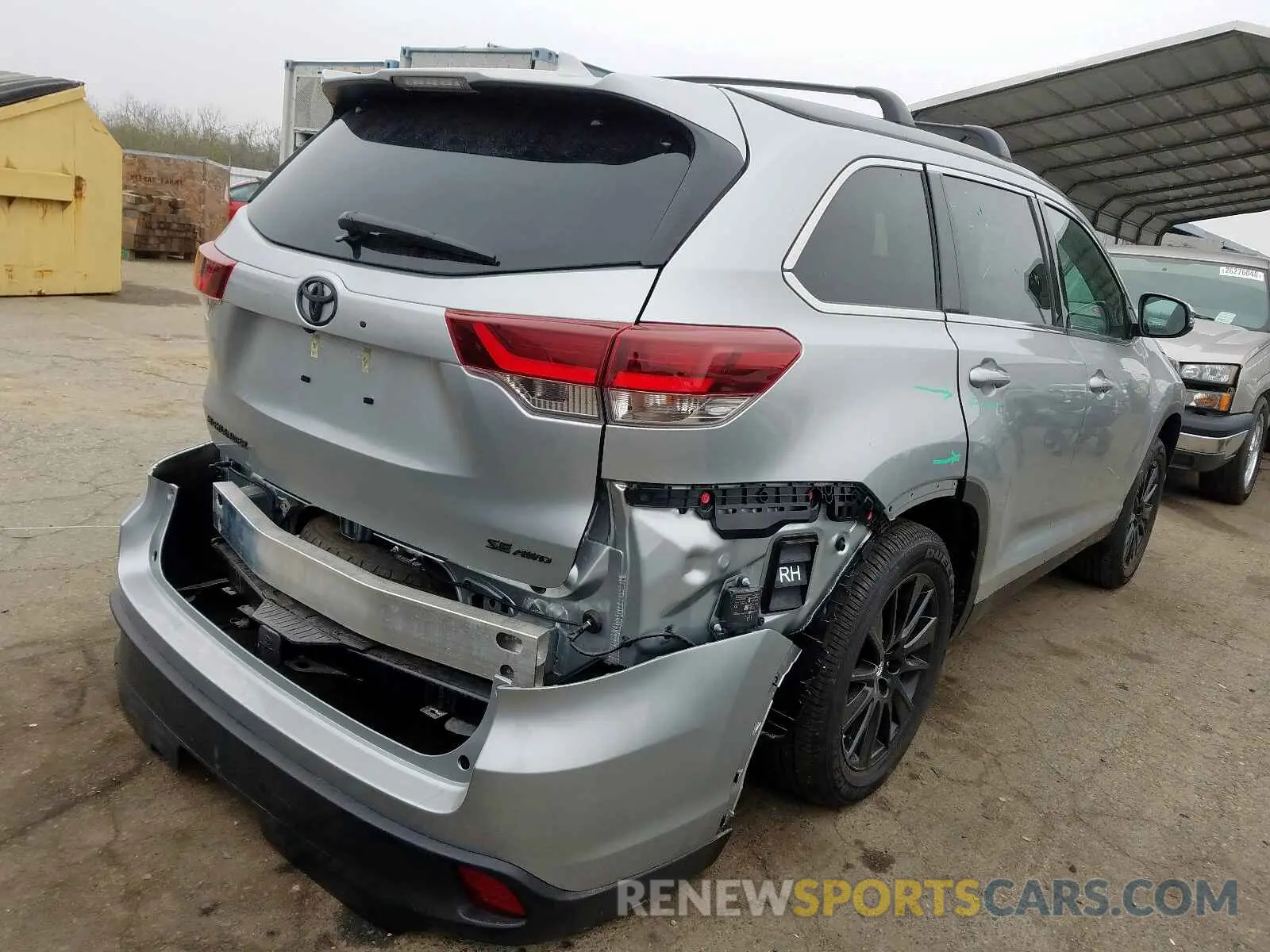 4 fotografías del automóvil dañado 5TDJZRFH9KS604013 TOYOTA HIGHLANDER 2019