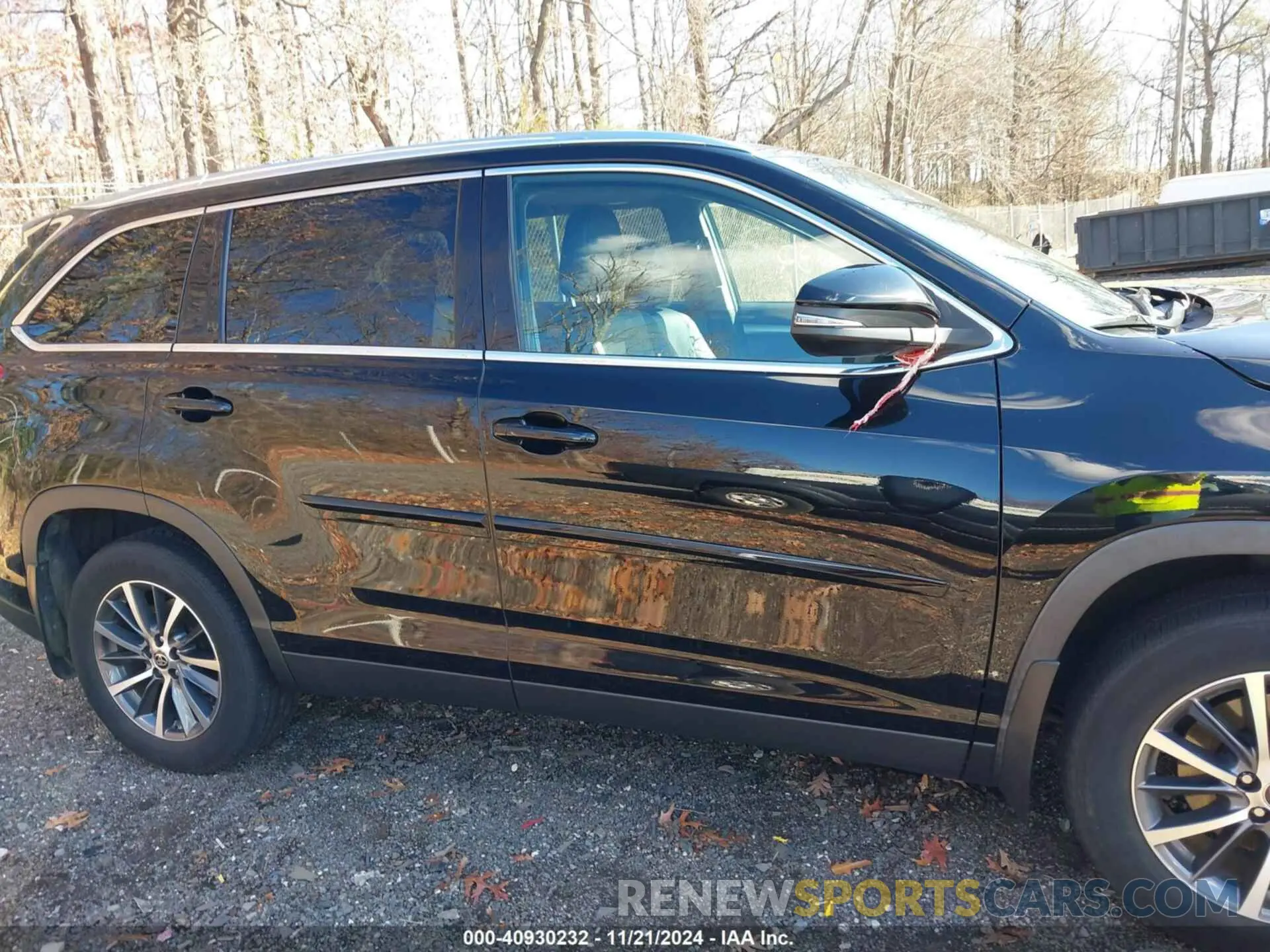 13 fotografías del automóvil dañado 5TDJZRFH9KS627467 TOYOTA HIGHLANDER 2019