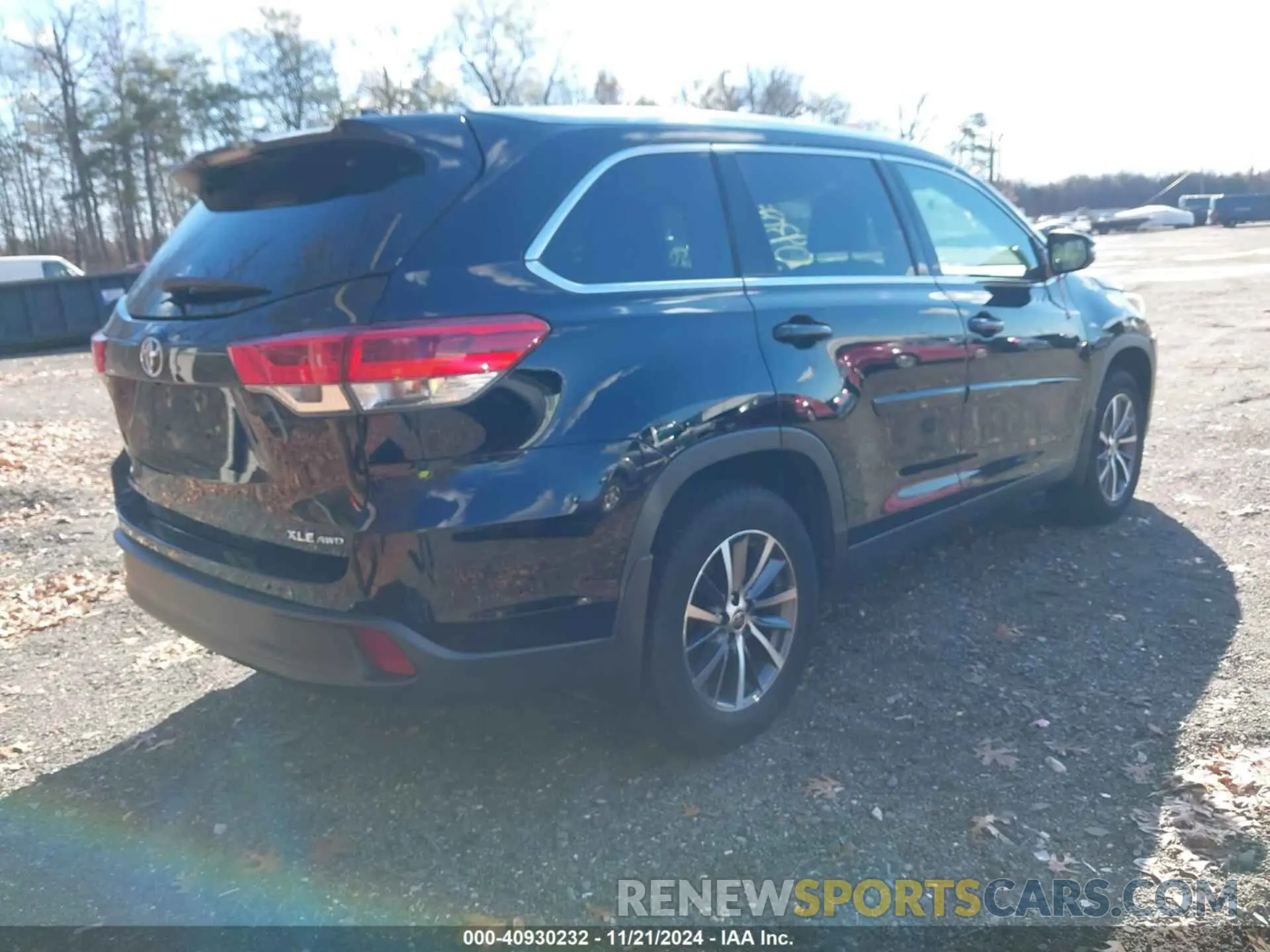 4 fotografías del automóvil dañado 5TDJZRFH9KS627467 TOYOTA HIGHLANDER 2019