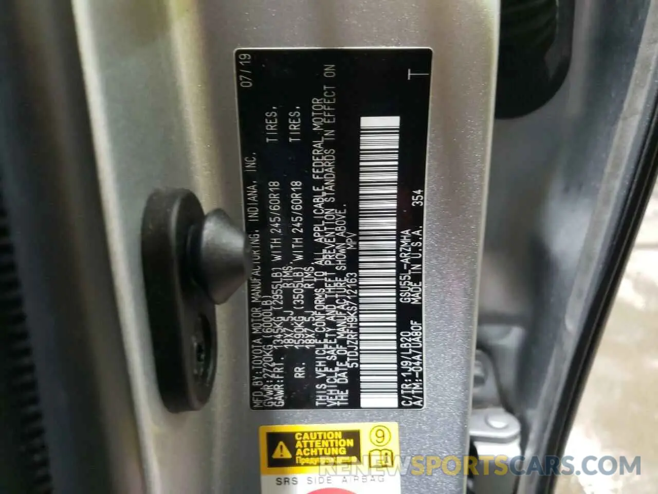 12 fotografías del automóvil dañado 5TDJZRFH9KS712163 TOYOTA HIGHLANDER 2019