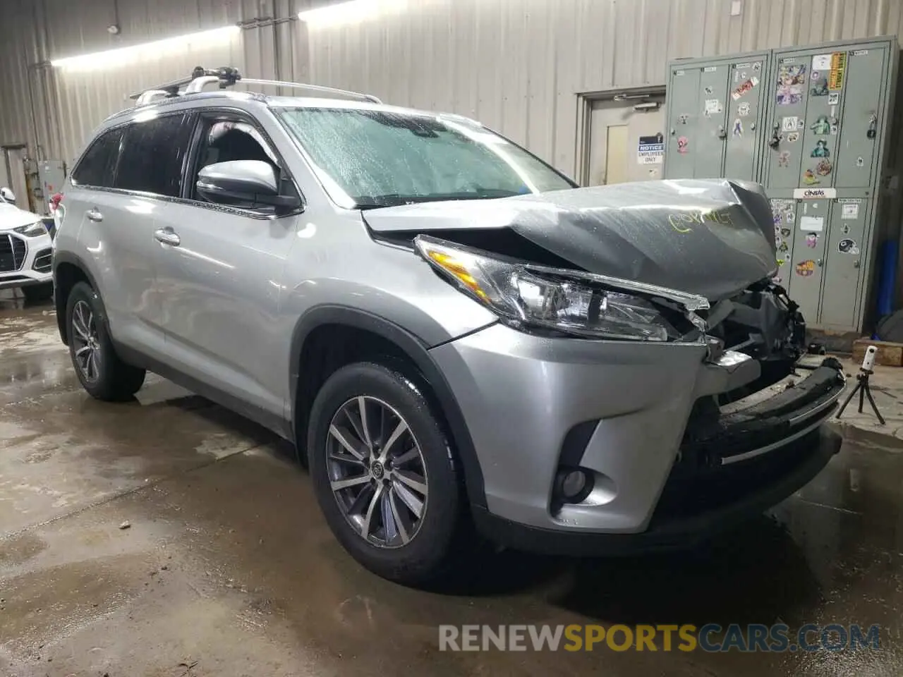 4 fotografías del automóvil dañado 5TDJZRFH9KS712163 TOYOTA HIGHLANDER 2019