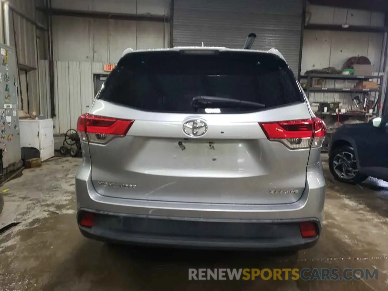 6 fotografías del automóvil dañado 5TDJZRFH9KS712163 TOYOTA HIGHLANDER 2019