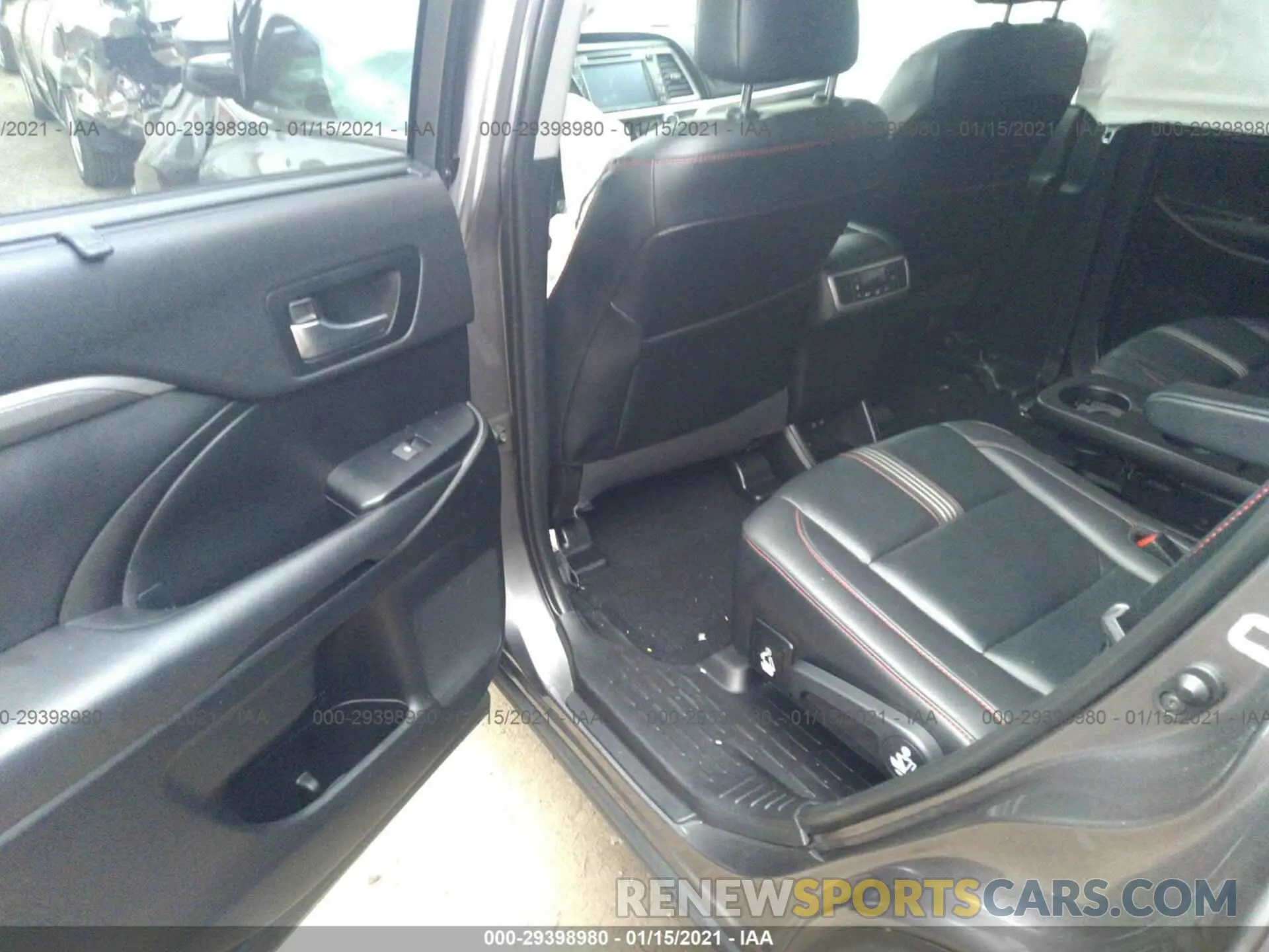 8 fotografías del automóvil dañado 5TDJZRFH9KS936467 TOYOTA HIGHLANDER 2019