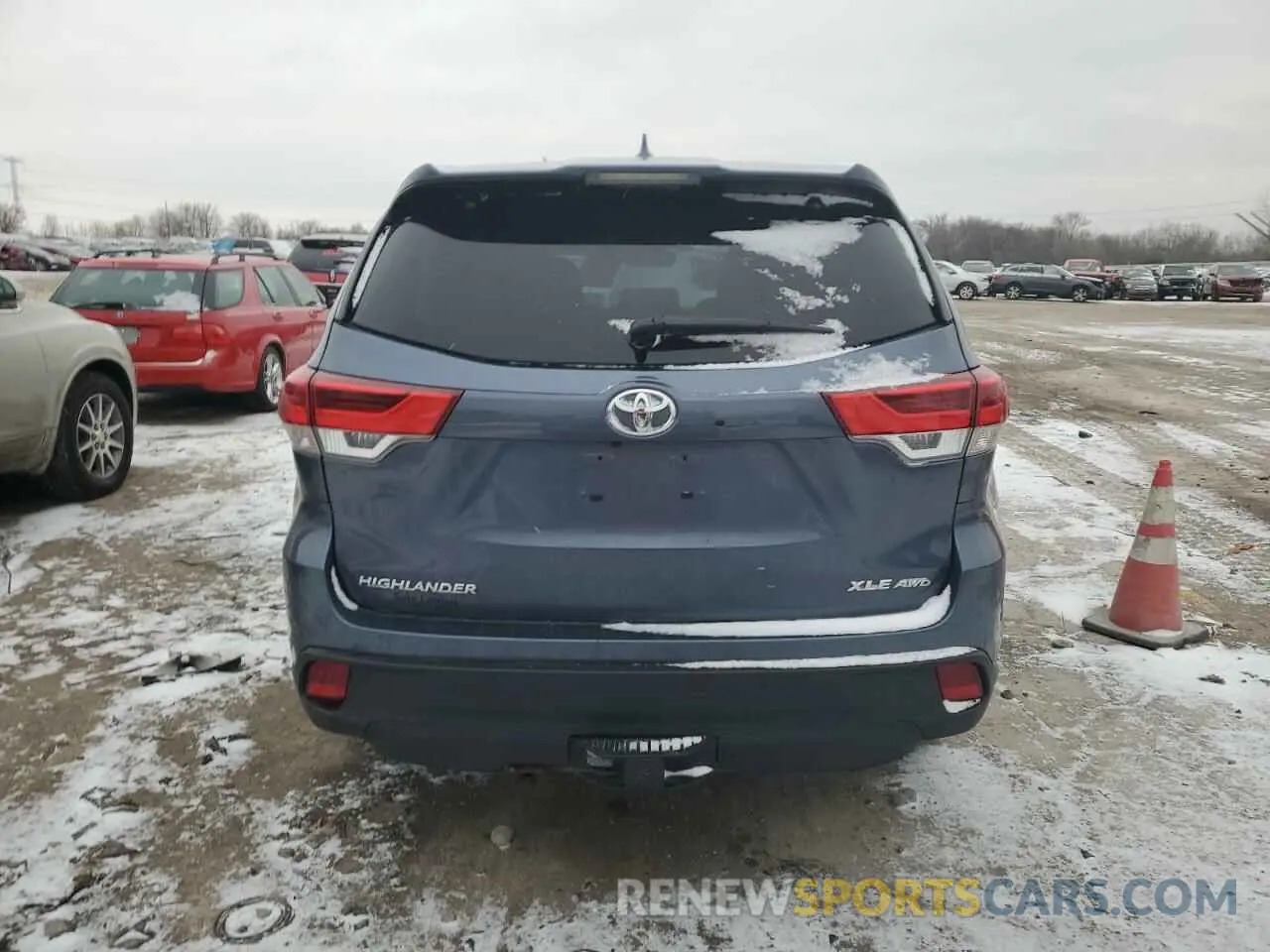 6 fotografías del automóvil dañado 5TDJZRFH9KS955844 TOYOTA HIGHLANDER 2019