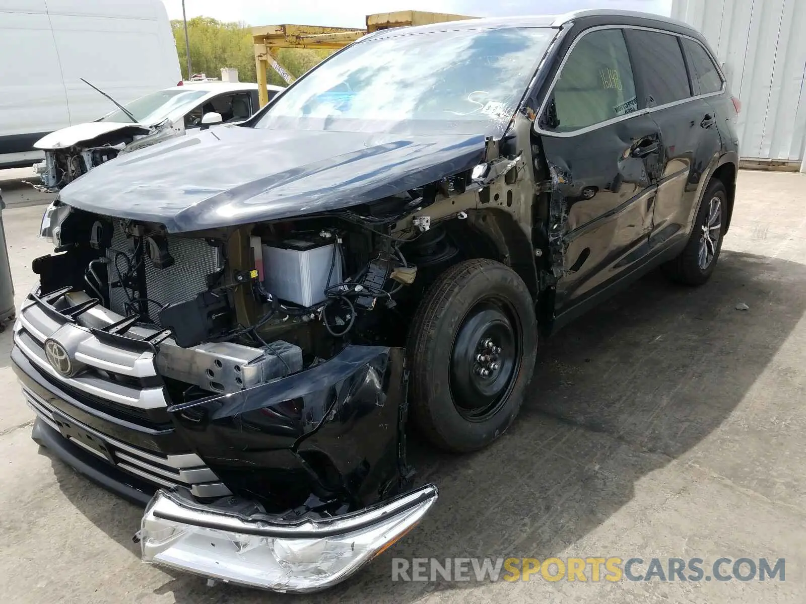 2 fotografías del automóvil dañado 5TDJZRFHXKS577694 TOYOTA HIGHLANDER 2019