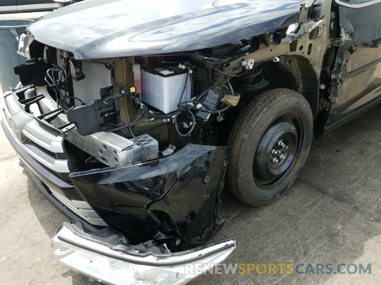 9 fotografías del automóvil dañado 5TDJZRFHXKS577694 TOYOTA HIGHLANDER 2019