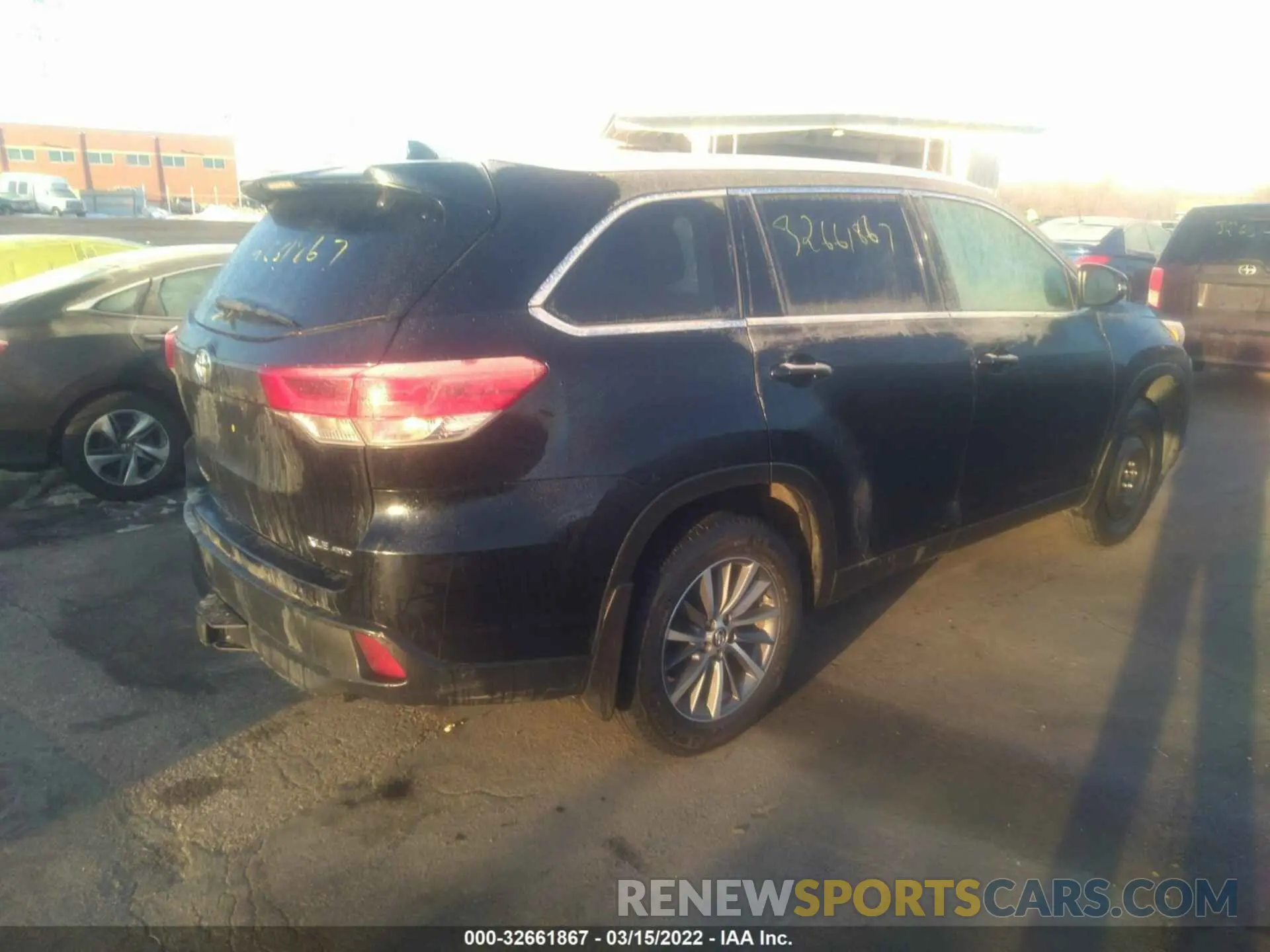4 fotografías del automóvil dañado 5TDJZRFHXKS590736 TOYOTA HIGHLANDER 2019