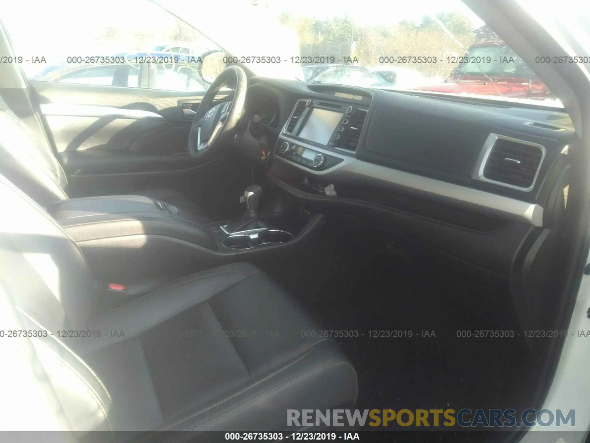 5 fotografías del automóvil dañado 5TDJZRFHXKS595600 TOYOTA HIGHLANDER 2019