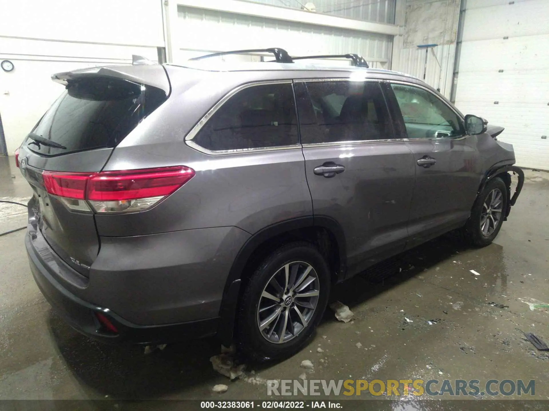 4 fotografías del automóvil dañado 5TDJZRFHXKS599839 TOYOTA HIGHLANDER 2019