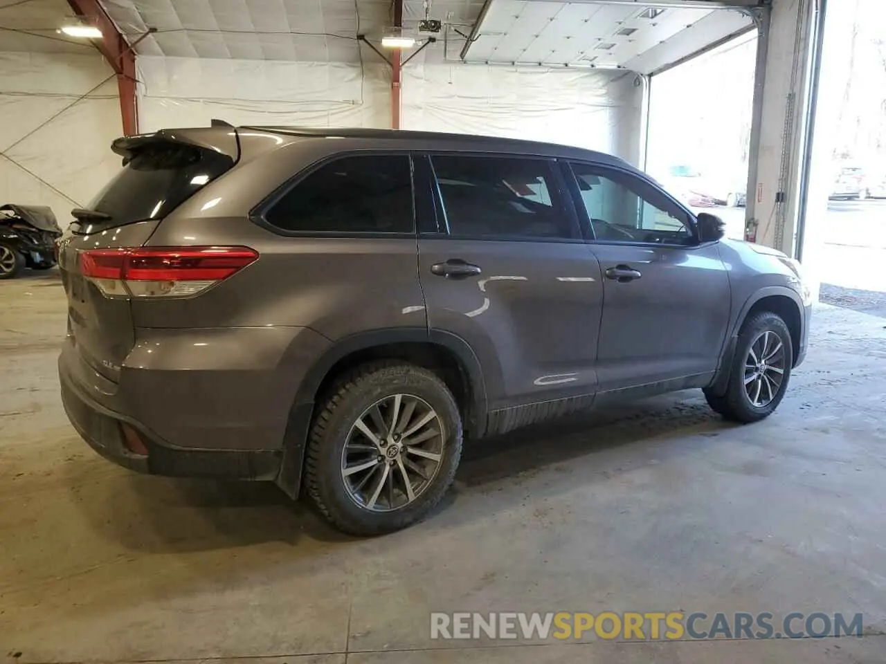 3 fotografías del automóvil dañado 5TDJZRFHXKS628532 TOYOTA HIGHLANDER 2019
