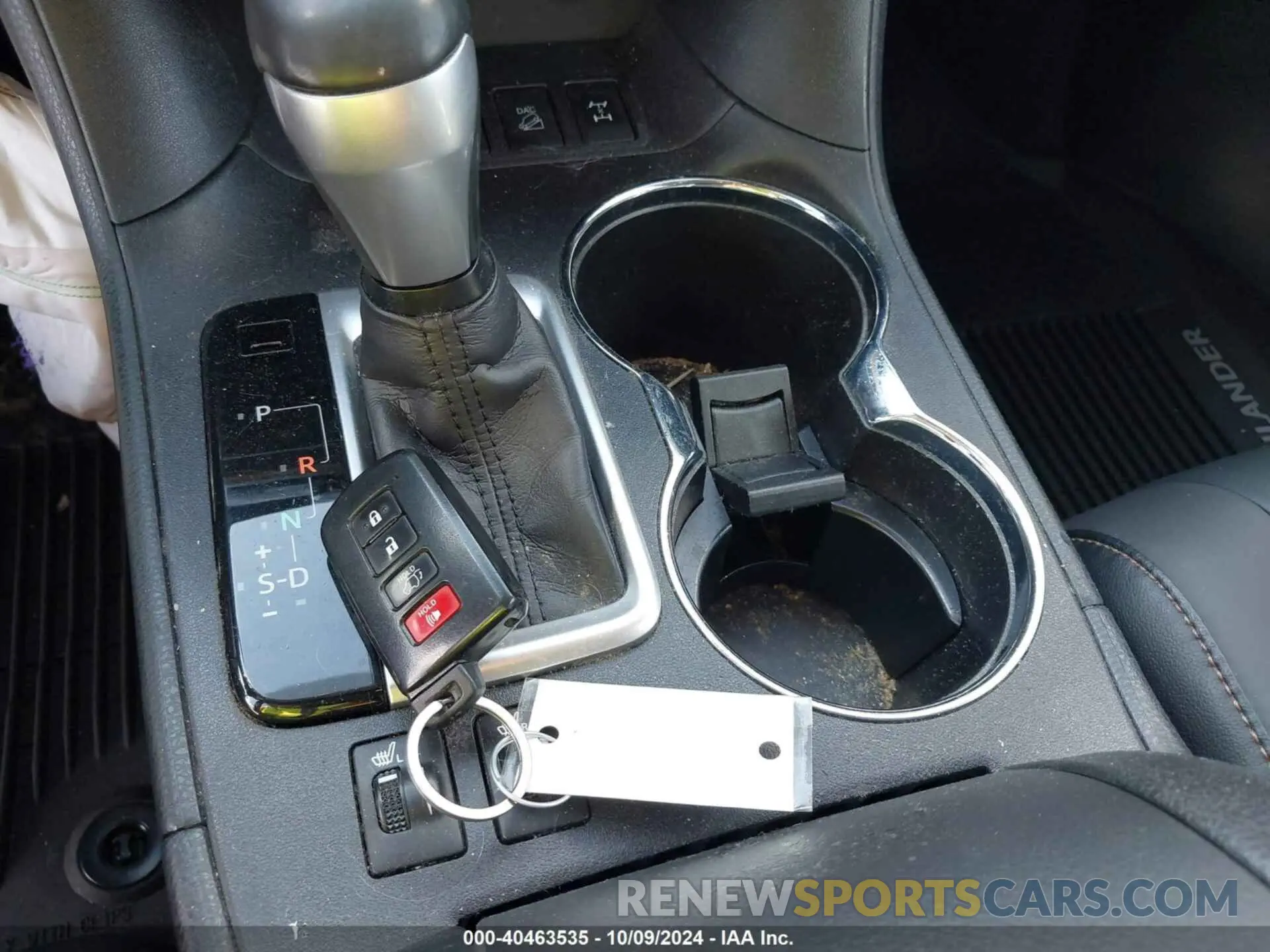 11 fotografías del automóvil dañado 5TDJZRFHXKS726296 TOYOTA HIGHLANDER 2019
