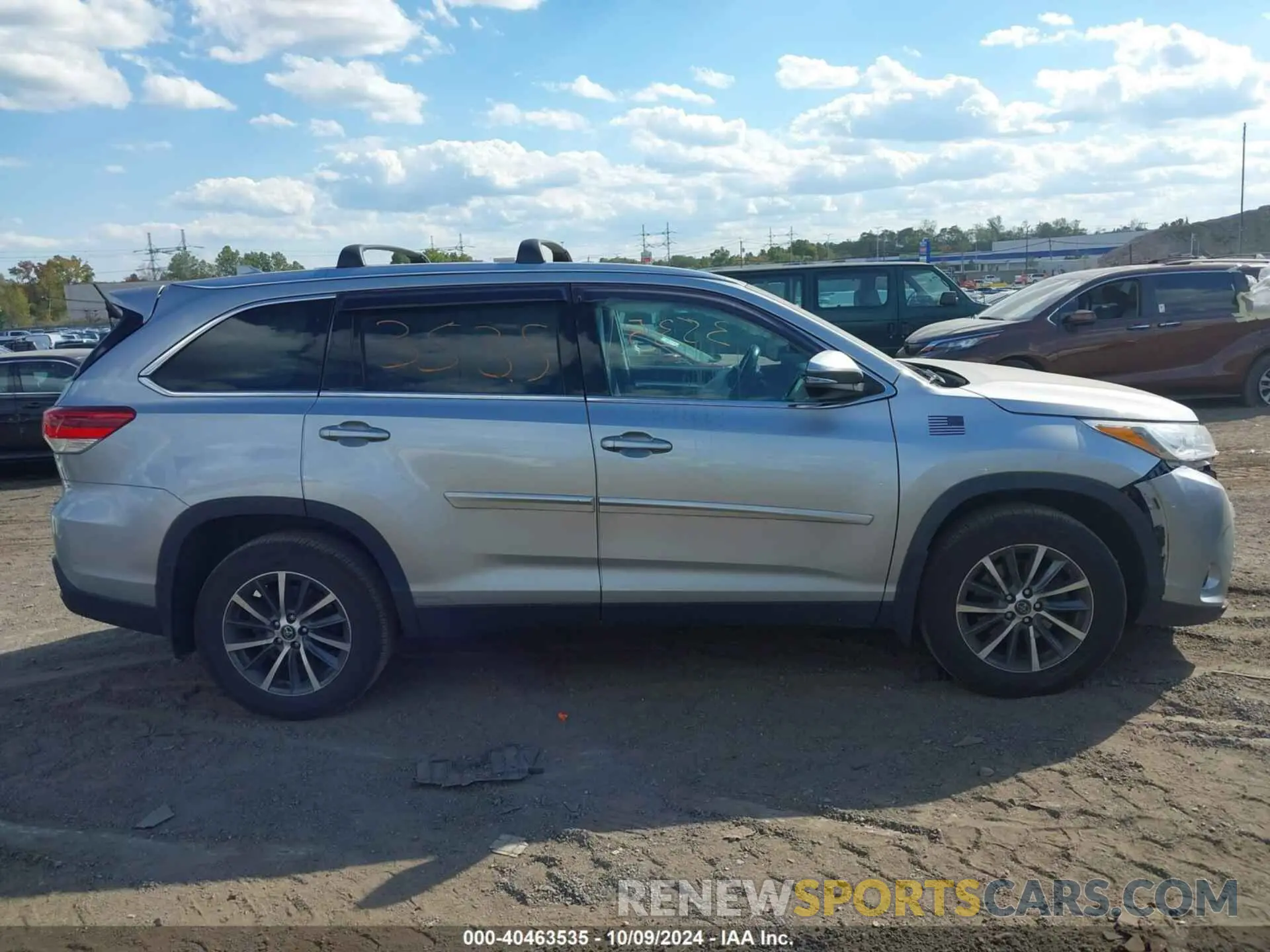 13 fotografías del automóvil dañado 5TDJZRFHXKS726296 TOYOTA HIGHLANDER 2019