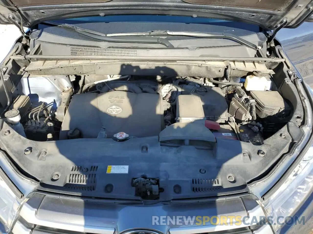 12 fotografías del automóvil dañado 5TDJZRFHXKS744149 TOYOTA HIGHLANDER 2019