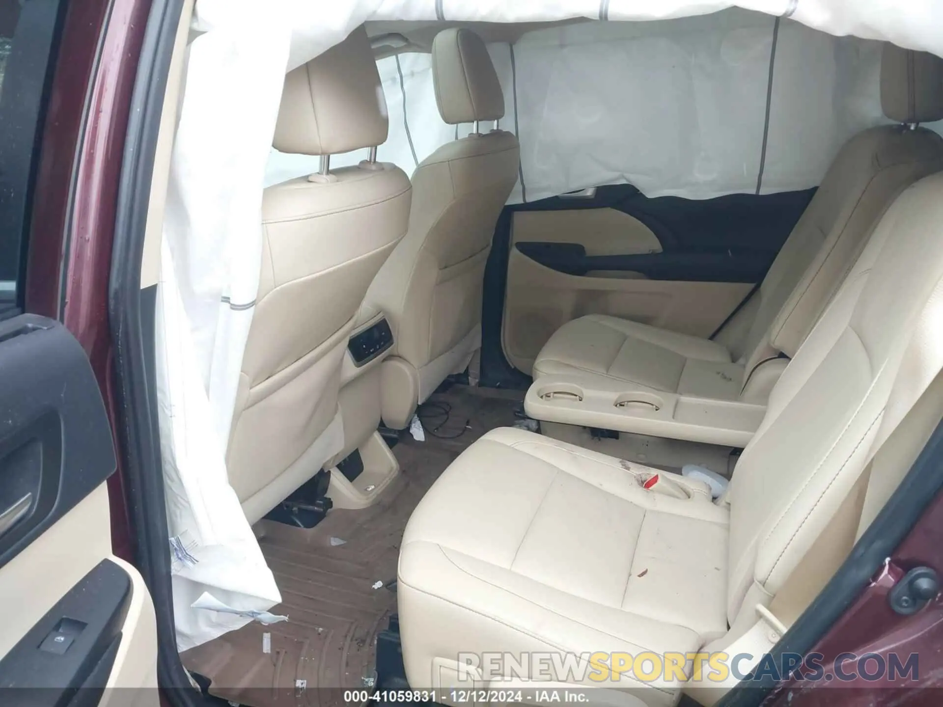 8 fotografías del automóvil dañado 5TDJZRFHXKS934114 TOYOTA HIGHLANDER 2019
