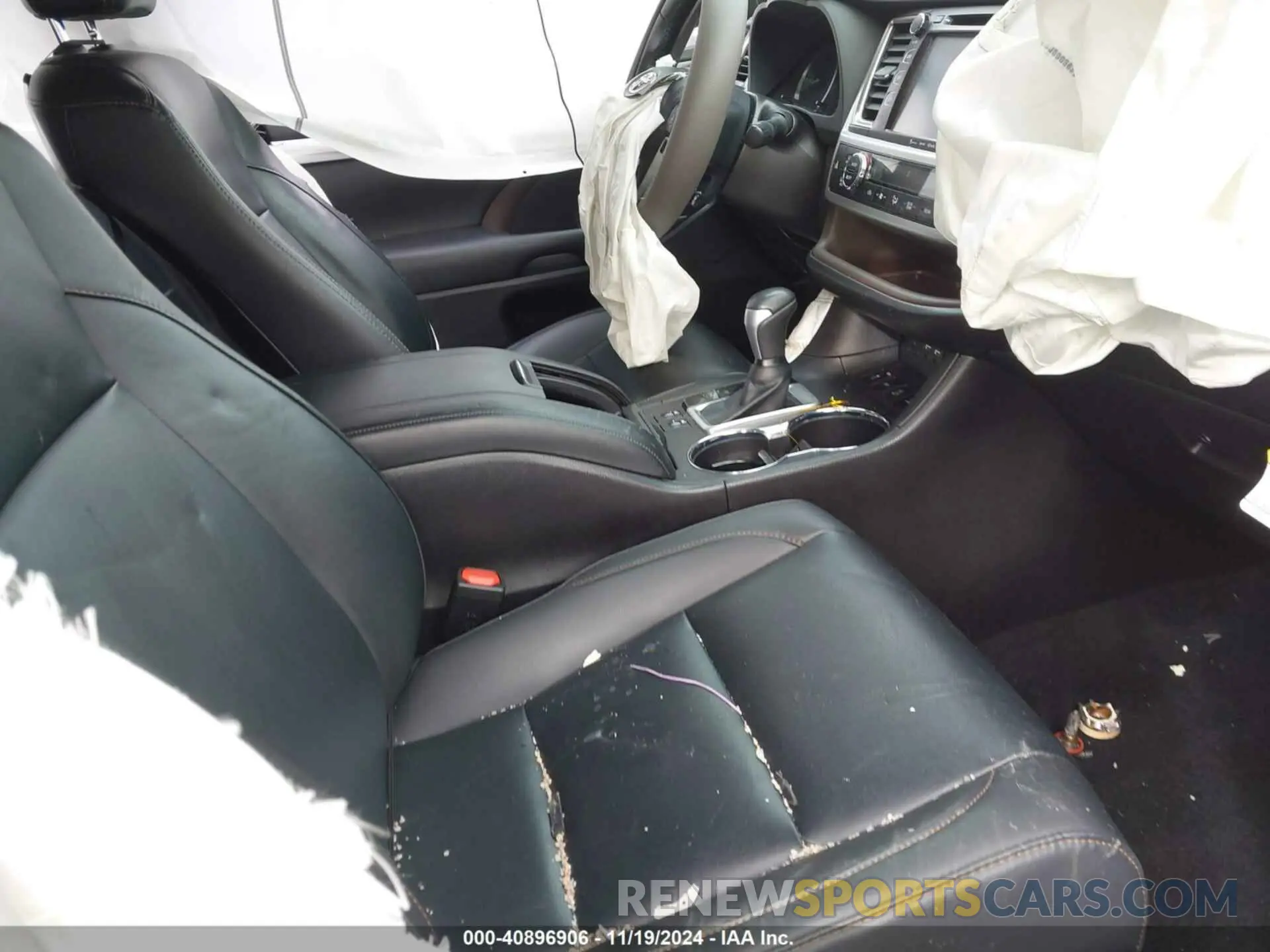 5 fotografías del automóvil dañado 5TDJZRFHXKS989985 TOYOTA HIGHLANDER 2019