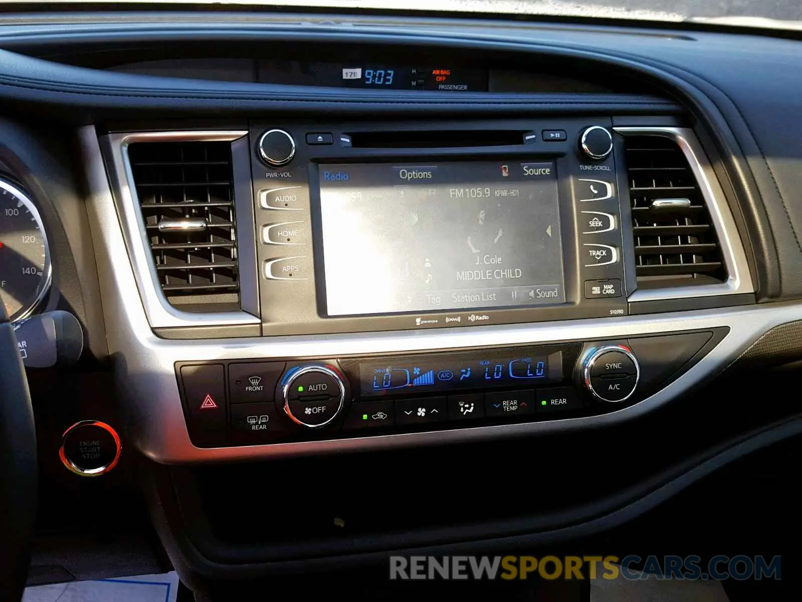 9 fotografías del automóvil dañado 5TDKZRFH0KS303053 TOYOTA HIGHLANDER 2019