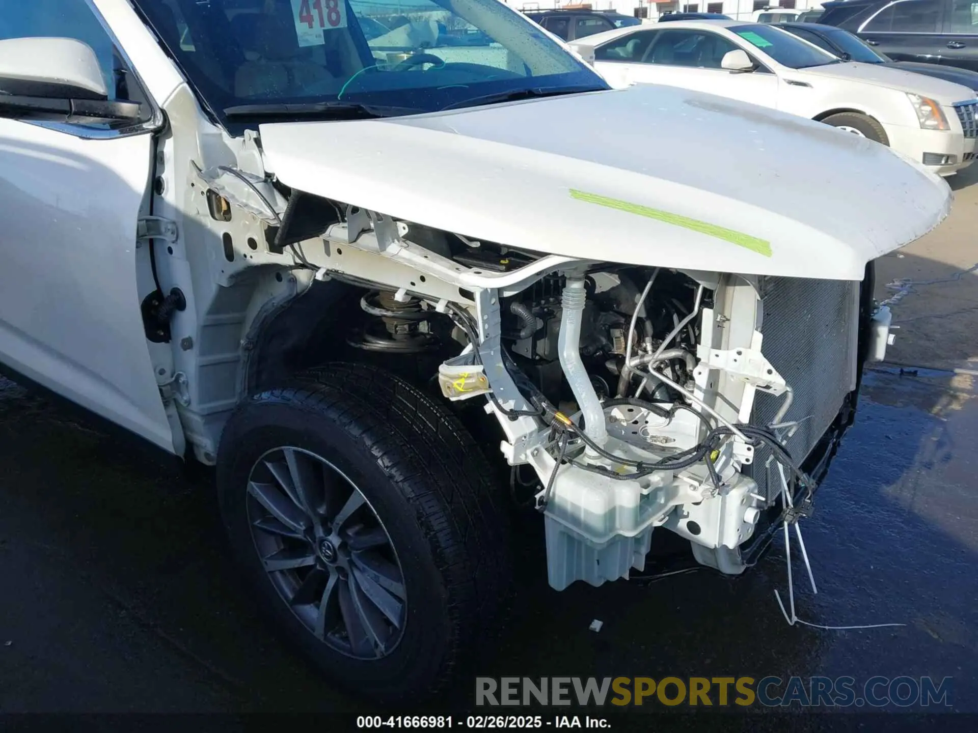 17 fotografías del automóvil dañado 5TDKZRFH0KS315218 TOYOTA HIGHLANDER 2019