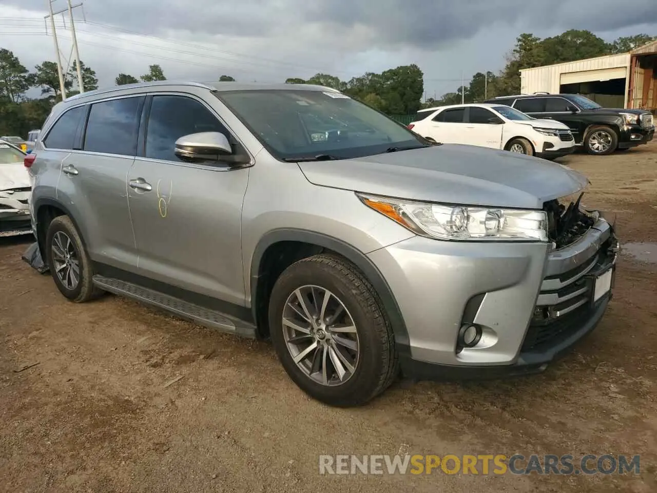 4 fotografías del automóvil dañado 5TDKZRFH0KS553912 TOYOTA HIGHLANDER 2019