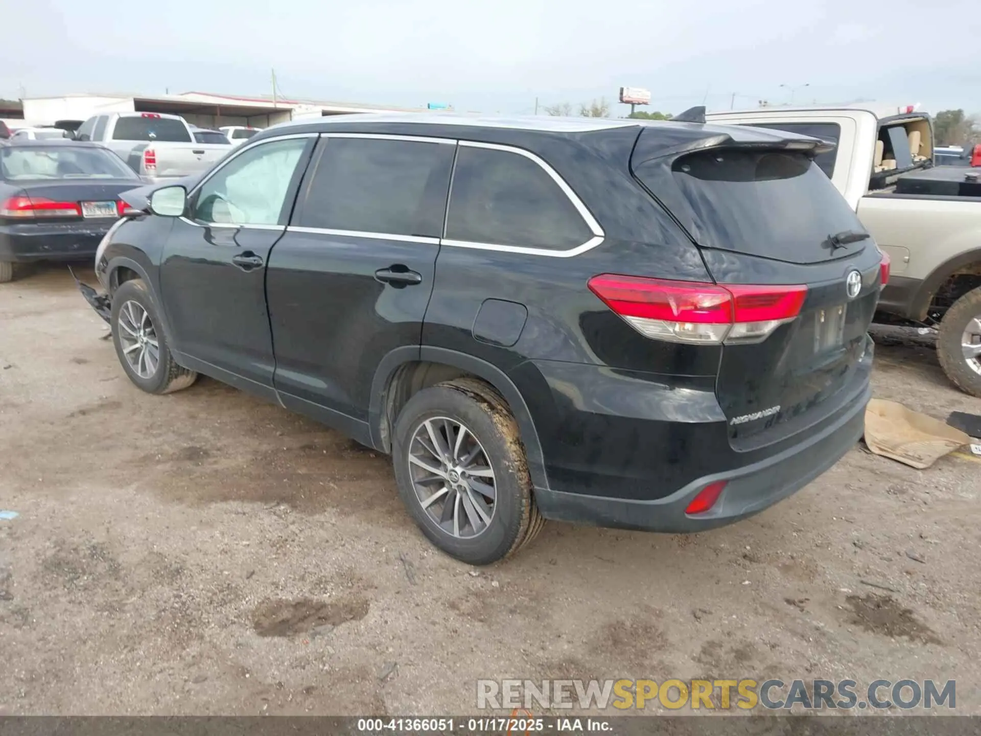3 fotografías del automóvil dañado 5TDKZRFH0KS560116 TOYOTA HIGHLANDER 2019