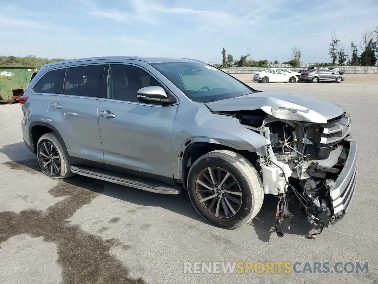 4 fotografías del automóvil dañado 5TDKZRFH0KS569107 TOYOTA HIGHLANDER 2019