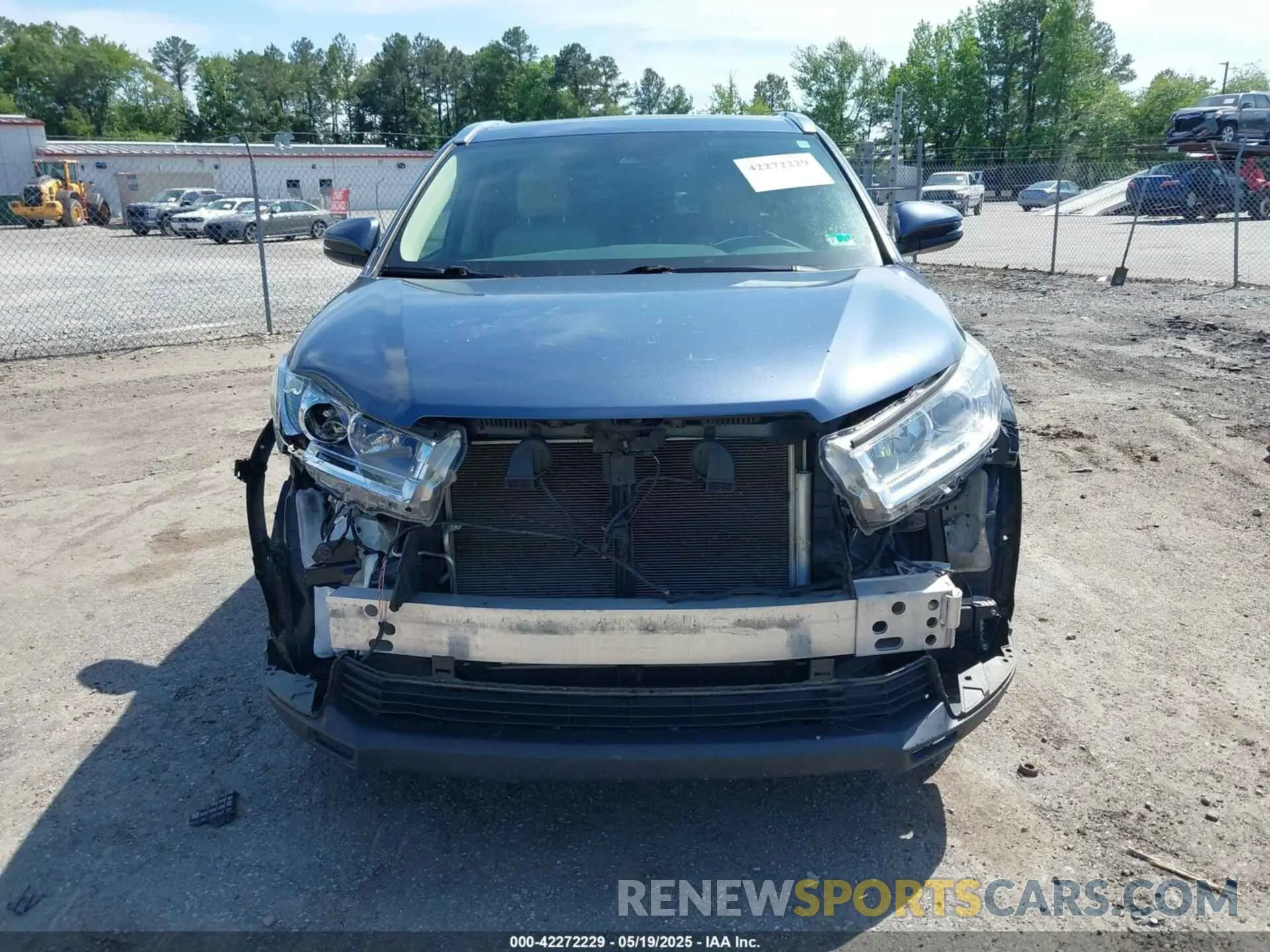 13 fotografías del automóvil dañado 5TDKZRFH1KS290412 TOYOTA HIGHLANDER 2019