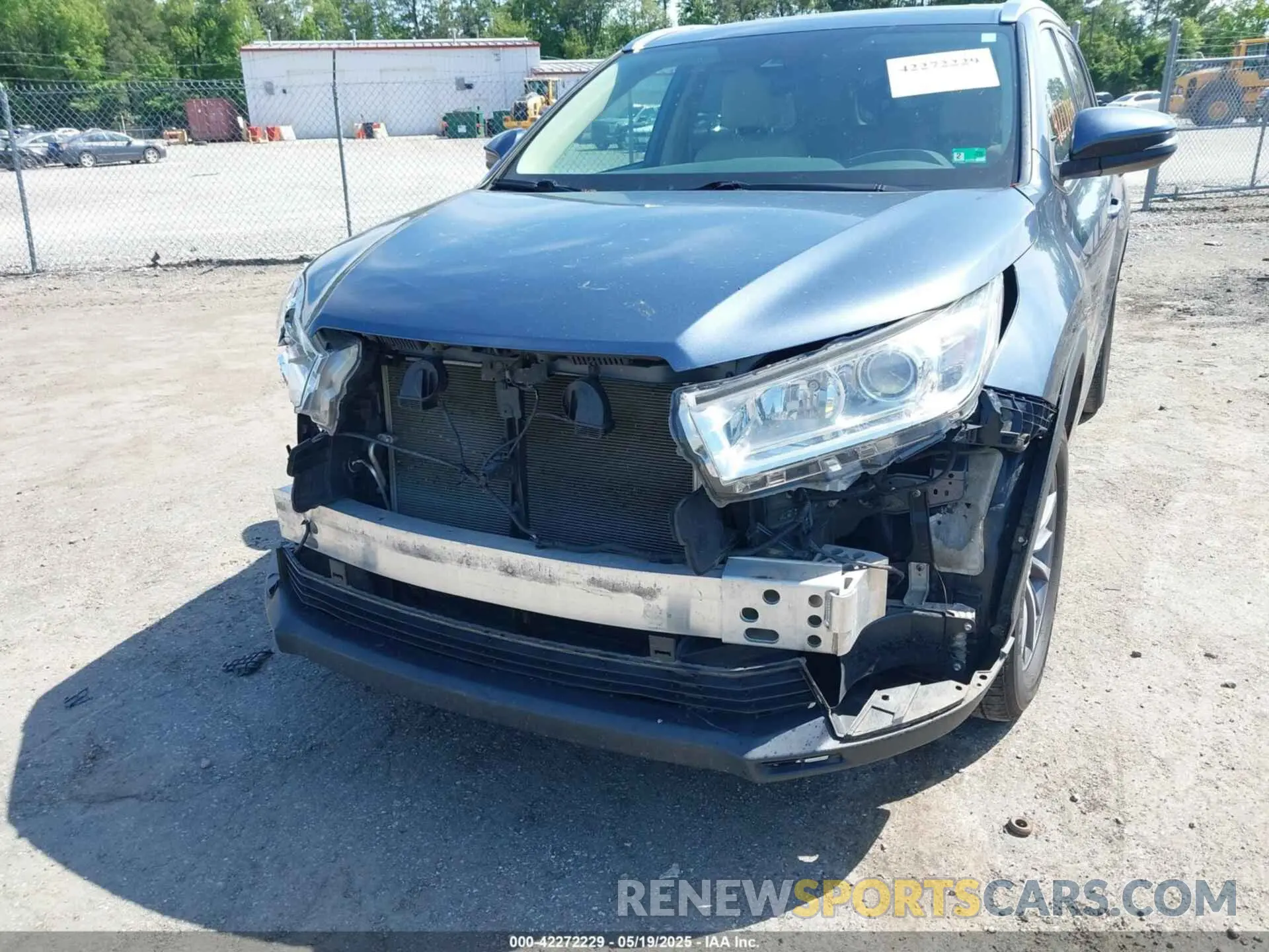 6 fotografías del automóvil dañado 5TDKZRFH1KS290412 TOYOTA HIGHLANDER 2019