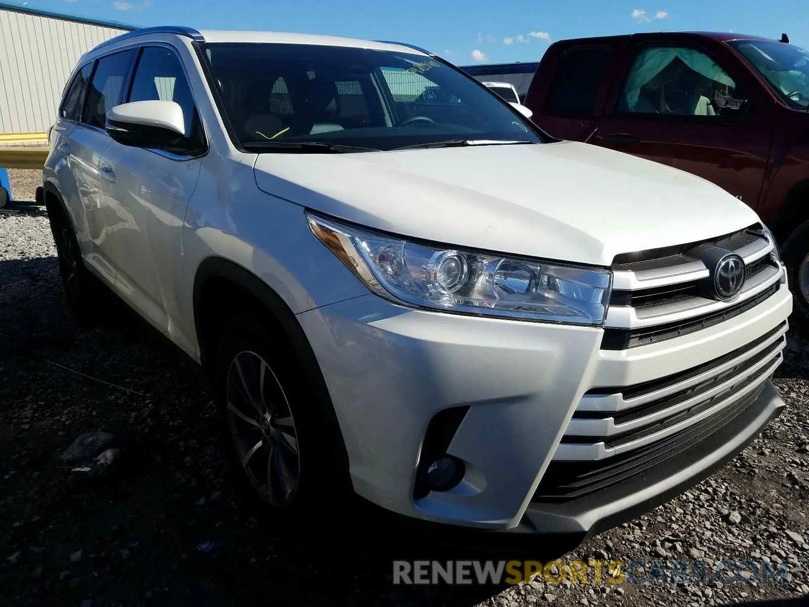 1 fotografías del automóvil dañado 5TDKZRFH1KS324641 TOYOTA HIGHLANDER 2019