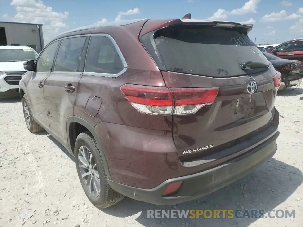 3 fotografías del automóvil dañado 5TDKZRFH1KS349507 TOYOTA HIGHLANDER 2019