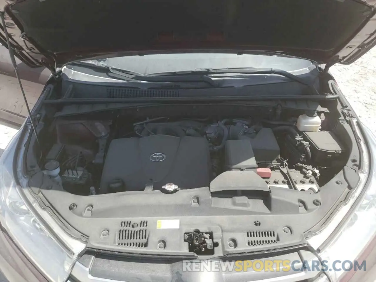 7 fotografías del automóvil dañado 5TDKZRFH1KS349507 TOYOTA HIGHLANDER 2019