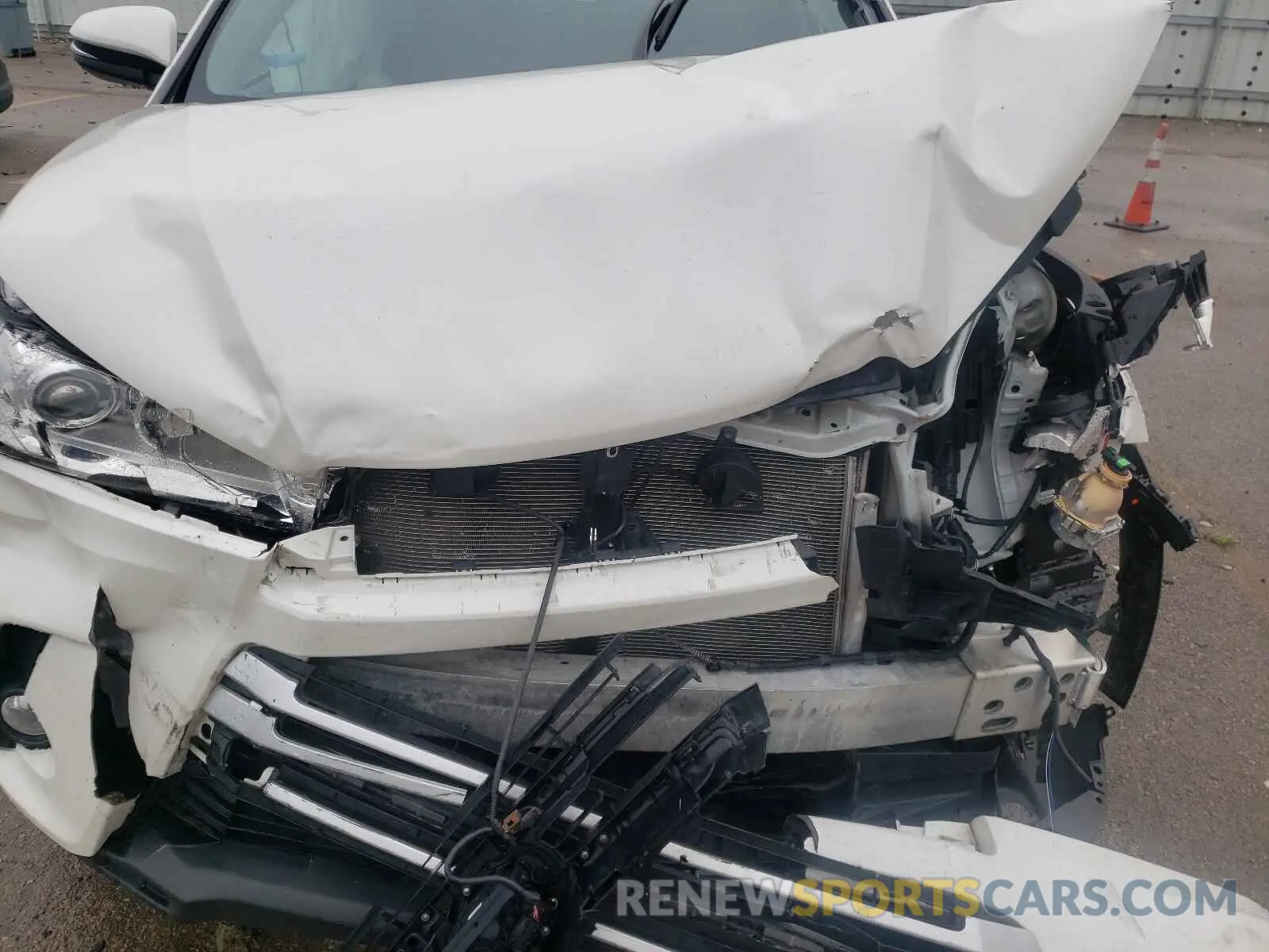 7 fotografías del automóvil dañado 5TDKZRFH1KS555457 TOYOTA HIGHLANDER 2019