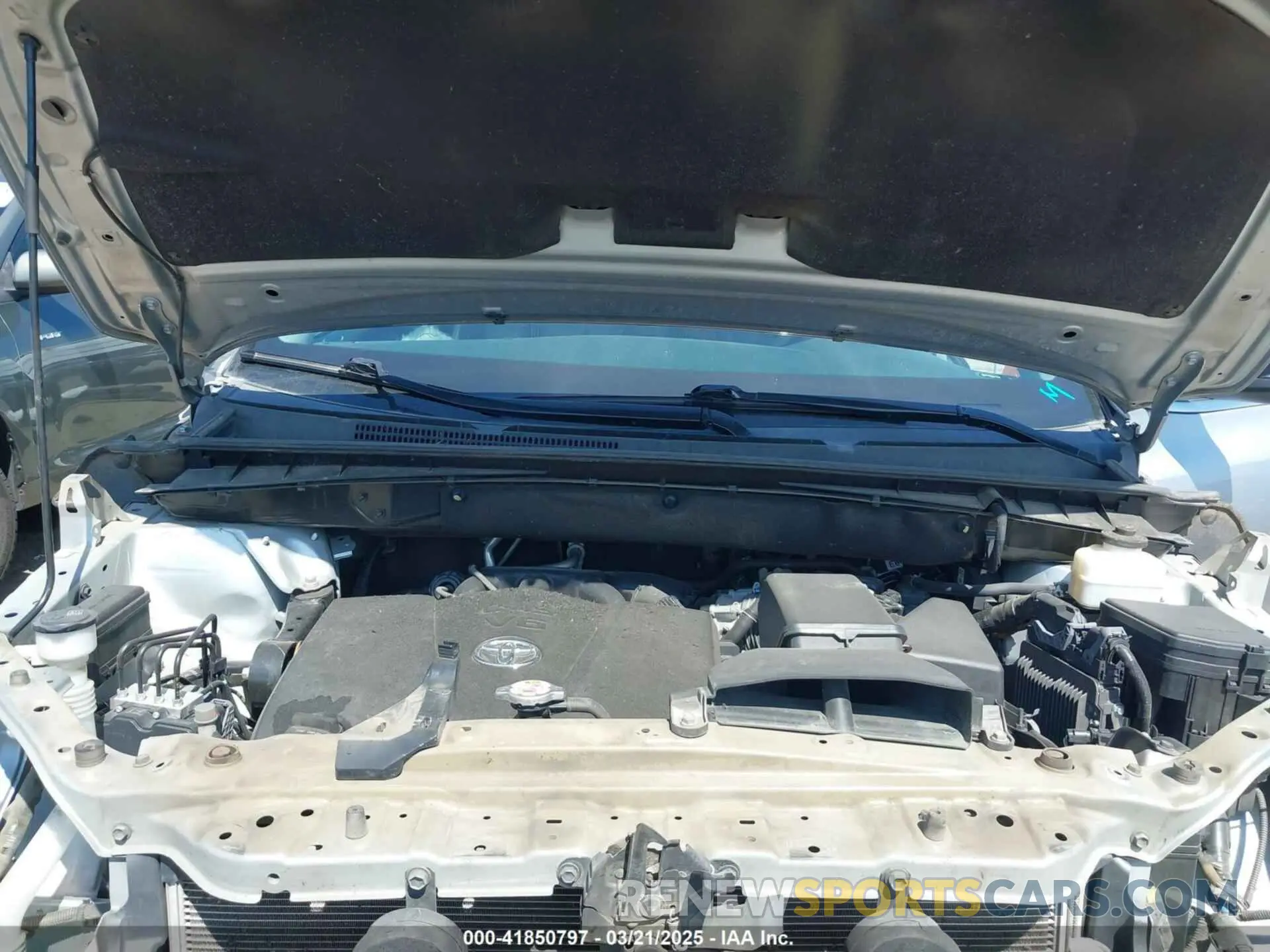 10 fotografías del automóvil dañado 5TDKZRFH1KS567284 TOYOTA HIGHLANDER 2019