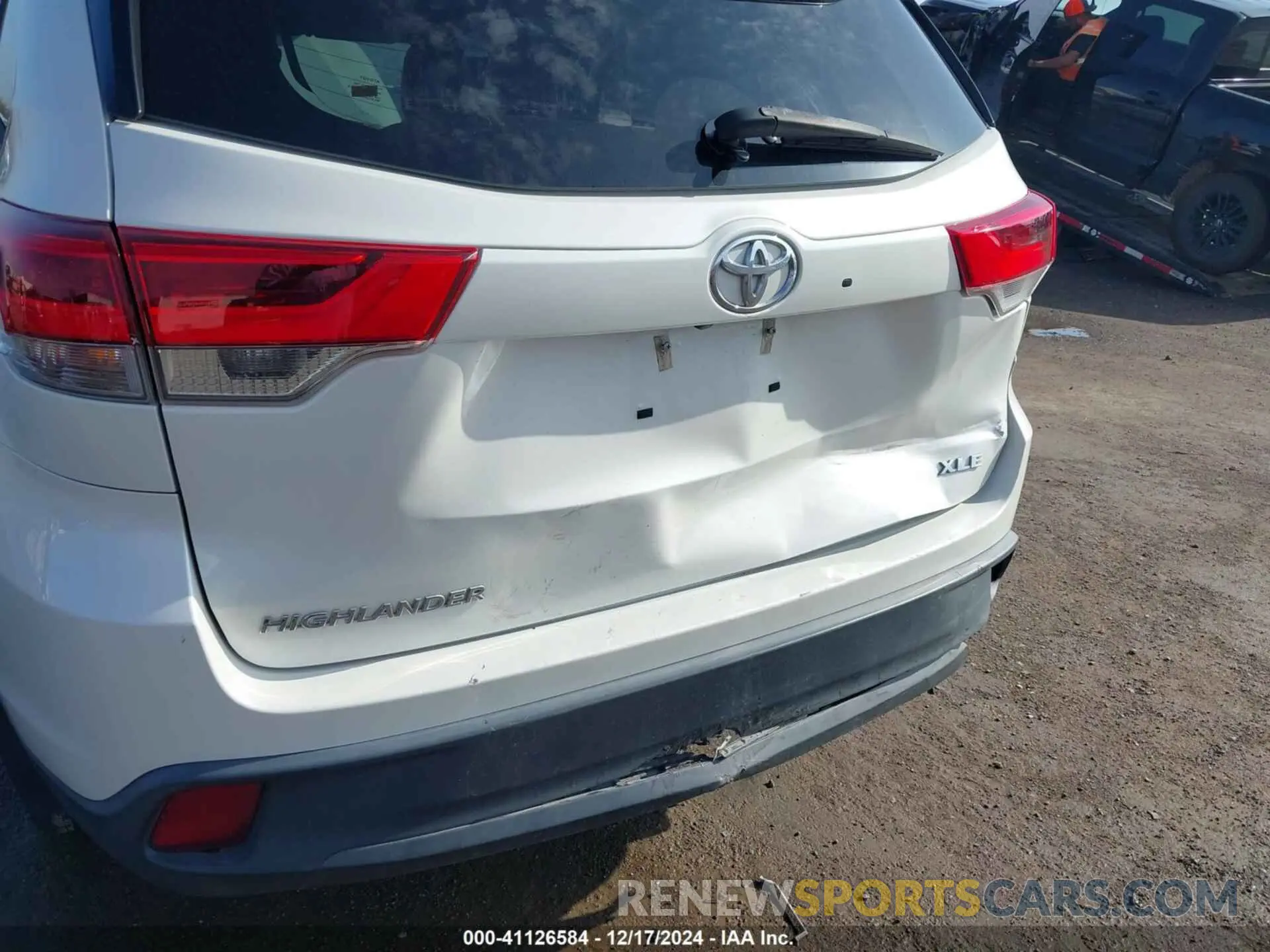 6 fotografías del automóvil dañado 5TDKZRFH1KS572002 TOYOTA HIGHLANDER 2019