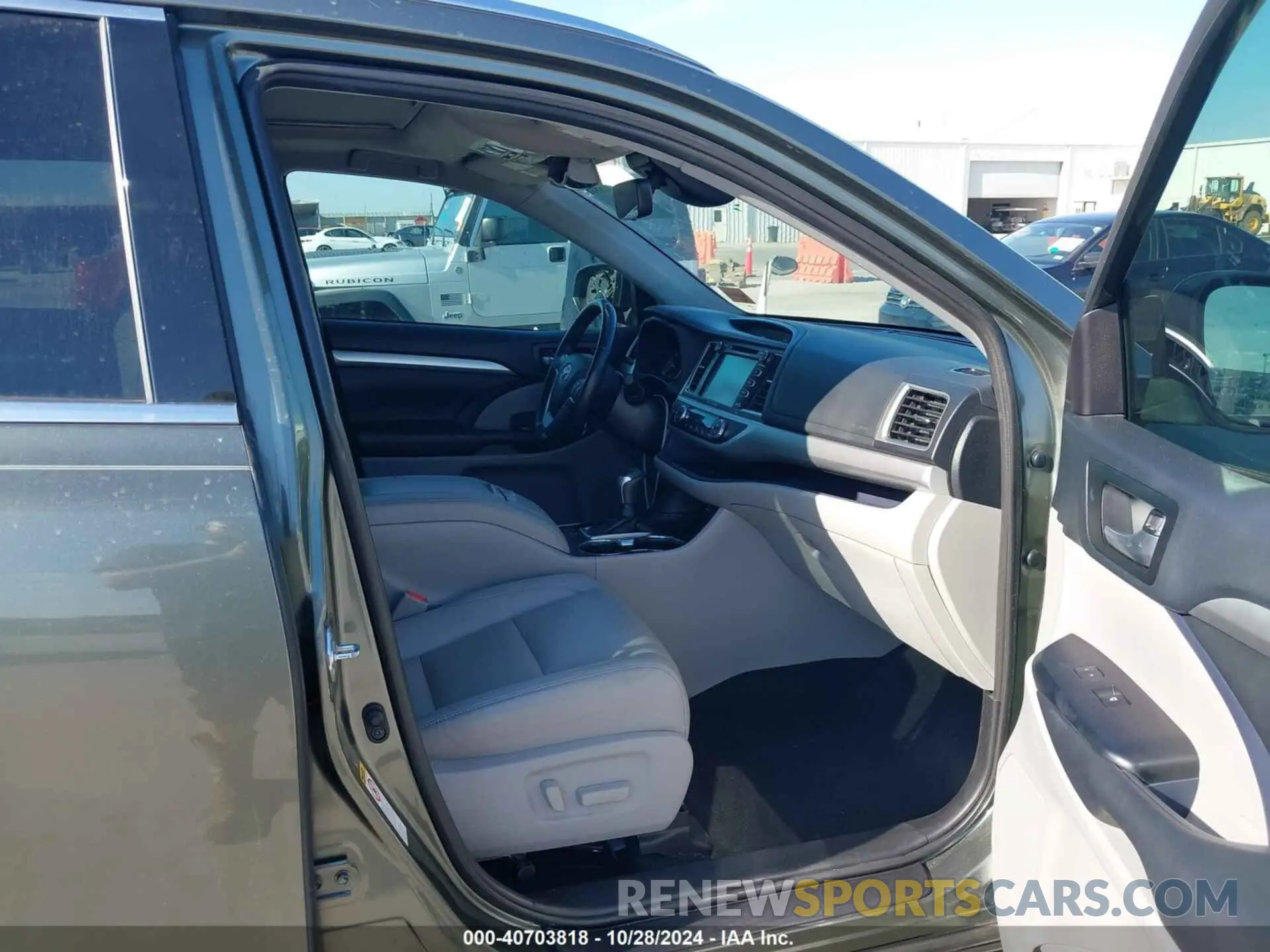5 fotografías del automóvil dañado 5TDKZRFH2KS296011 TOYOTA HIGHLANDER 2019