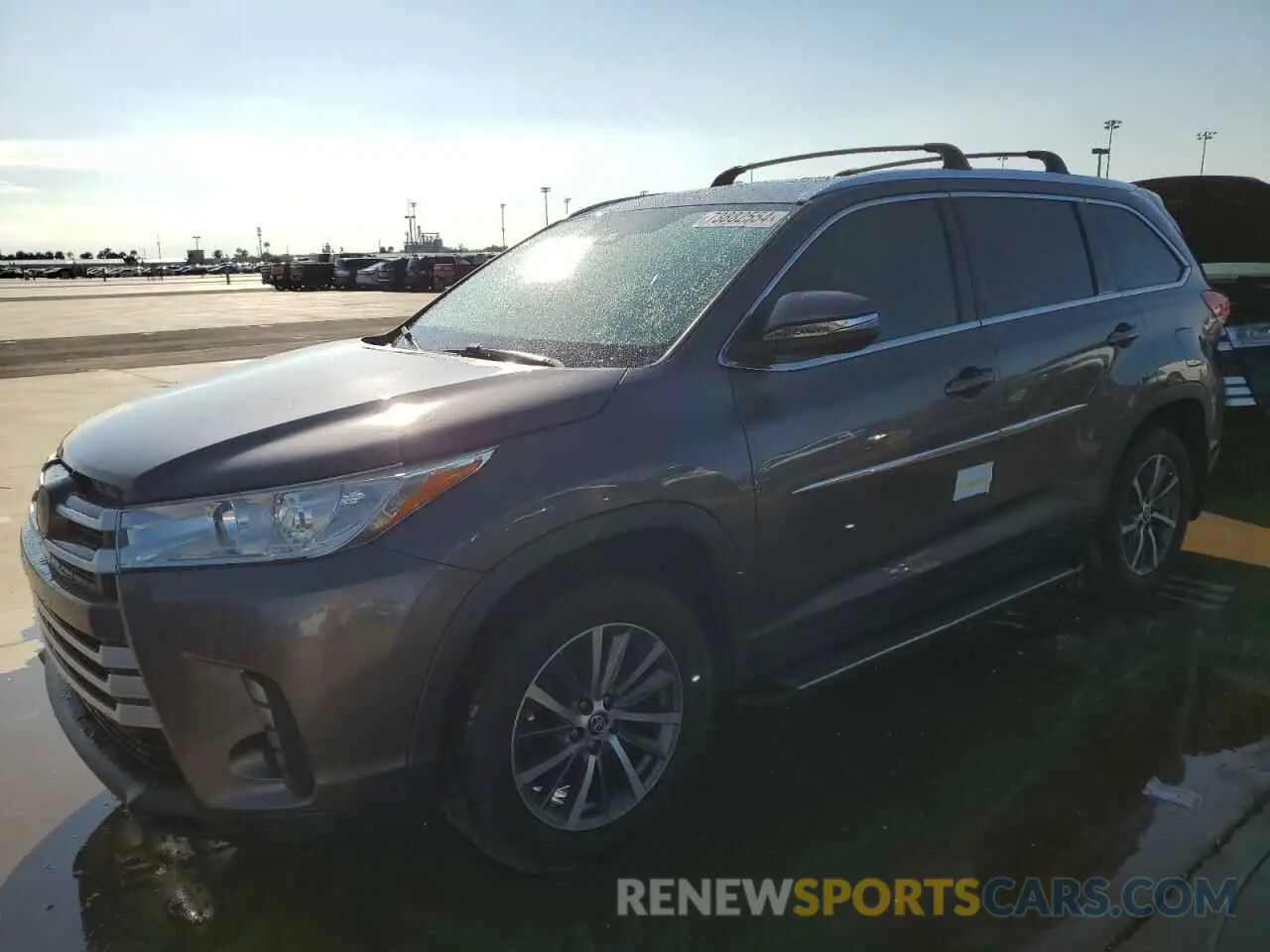 1 fotografías del automóvil dañado 5TDKZRFH2KS300932 TOYOTA HIGHLANDER 2019