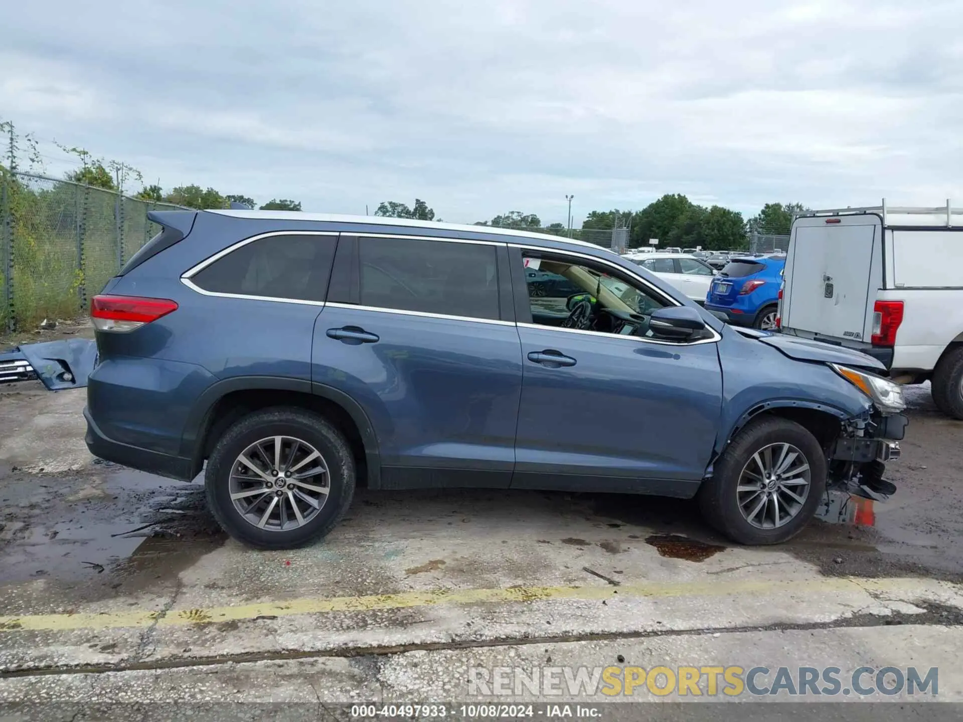12 fotografías del automóvil dañado 5TDKZRFH2KS304821 TOYOTA HIGHLANDER 2019