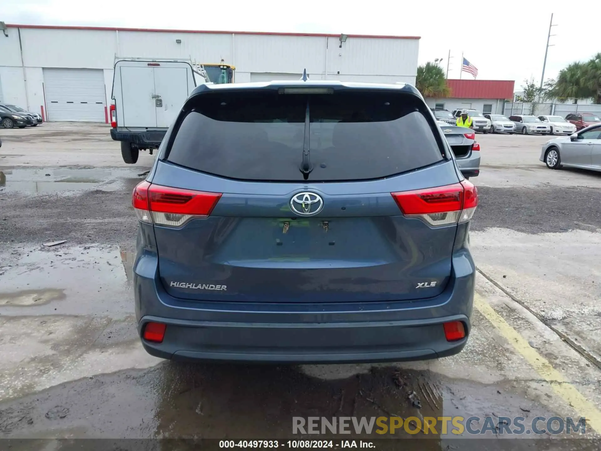 15 fotografías del automóvil dañado 5TDKZRFH2KS304821 TOYOTA HIGHLANDER 2019