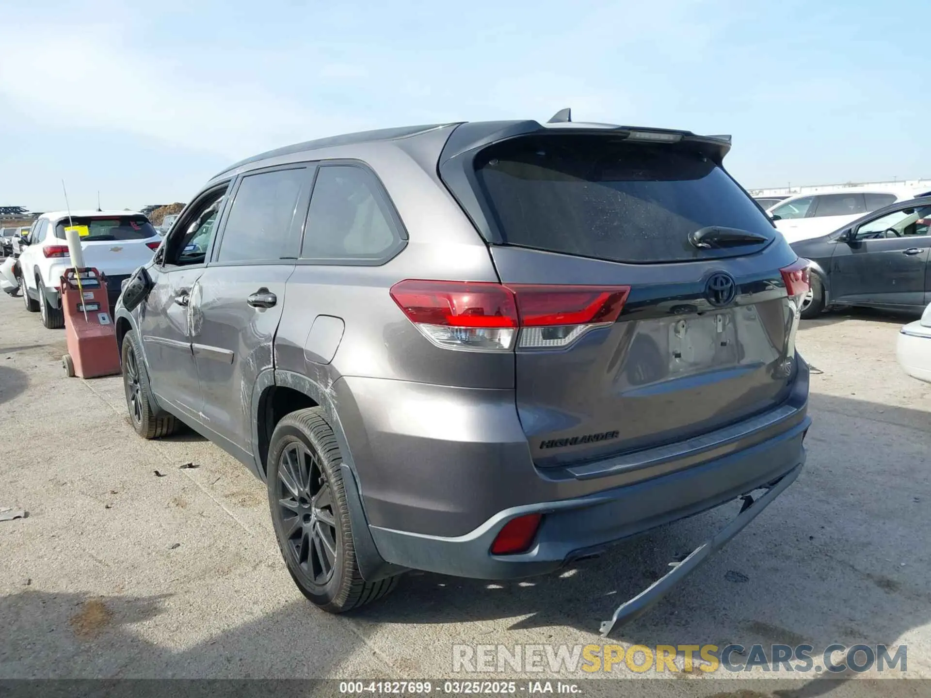 3 fotografías del automóvil dañado 5TDKZRFH2KS313342 TOYOTA HIGHLANDER 2019
