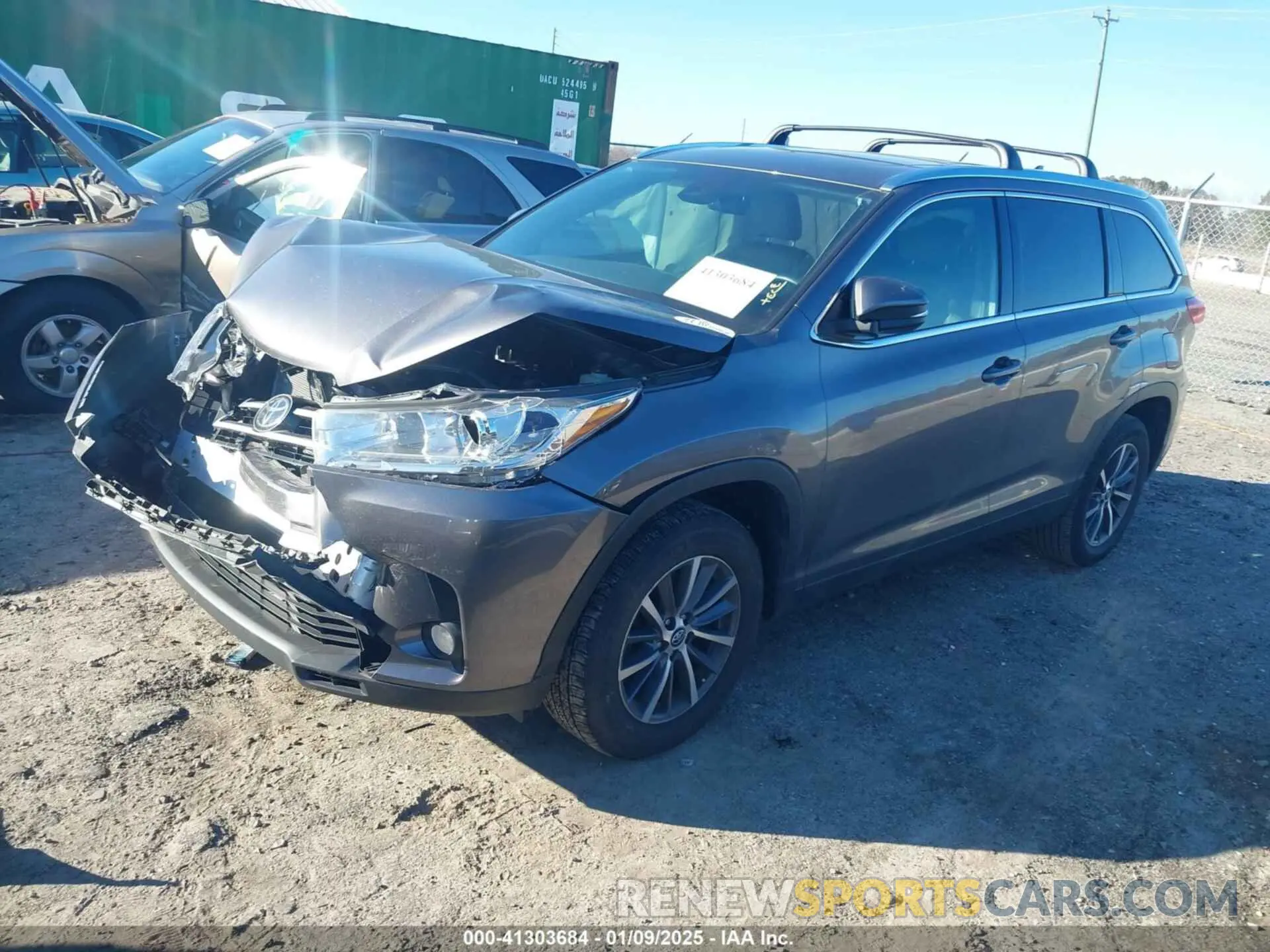 2 fotografías del automóvil dañado 5TDKZRFH2KS338158 TOYOTA HIGHLANDER 2019