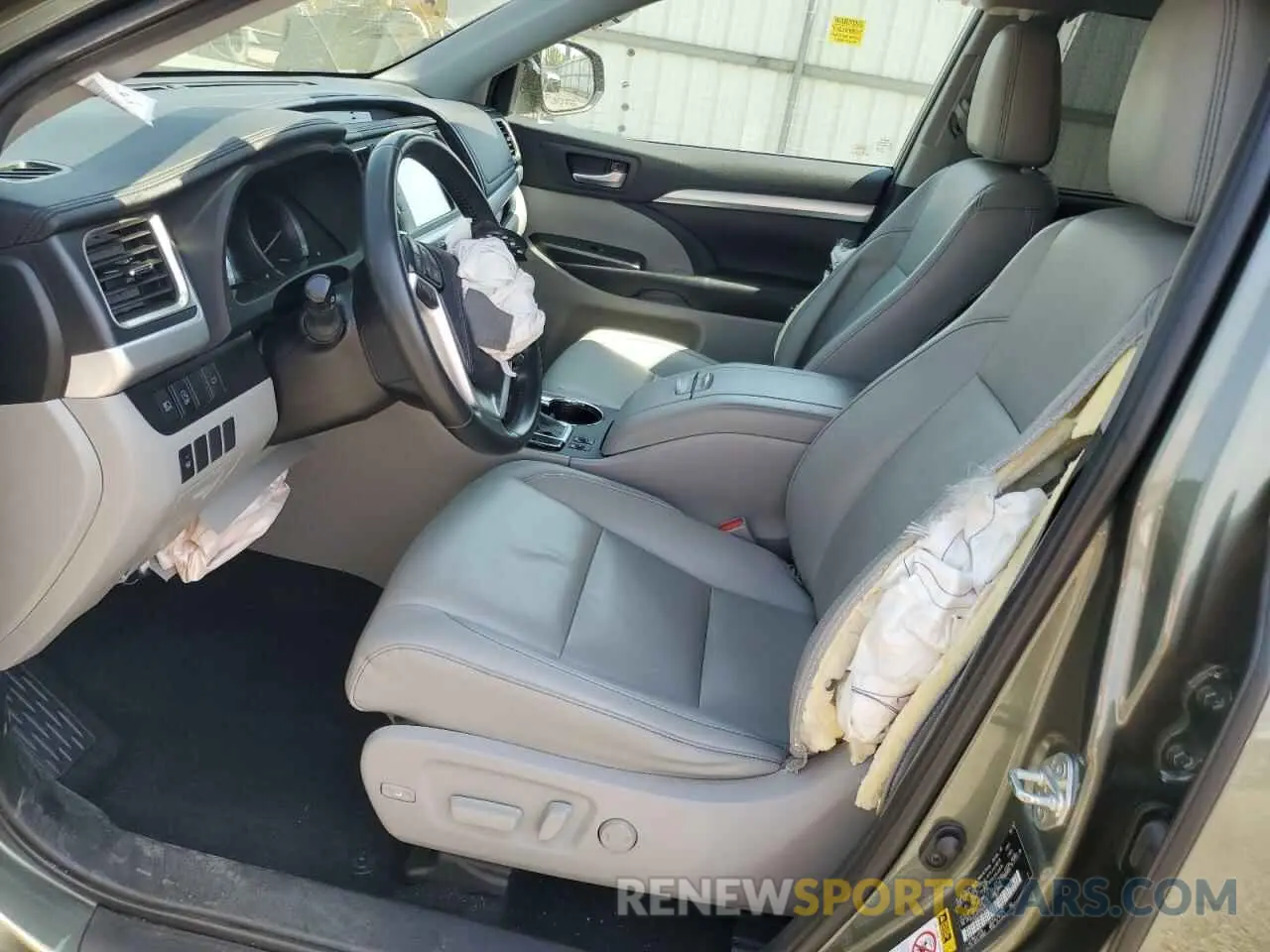 7 fotografías del automóvil dañado 5TDKZRFH2KS349094 TOYOTA HIGHLANDER 2019