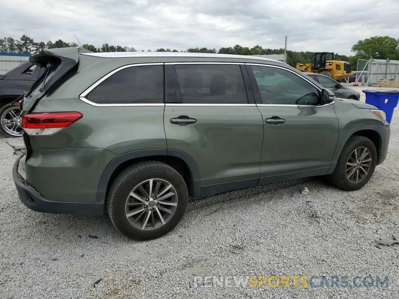3 fotografías del automóvil dañado 5TDKZRFH2KS363173 TOYOTA HIGHLANDER 2019