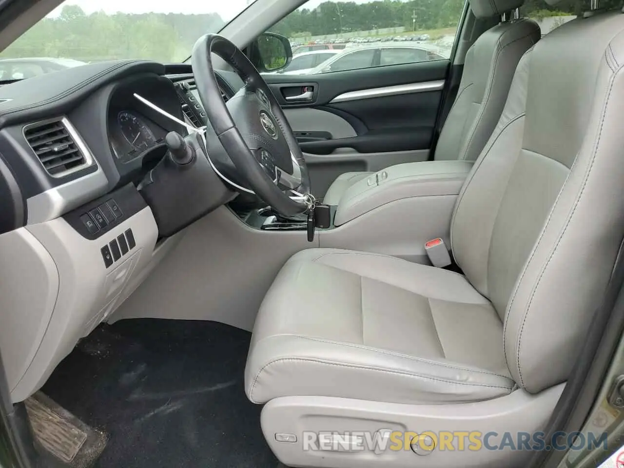 7 fotografías del automóvil dañado 5TDKZRFH2KS363173 TOYOTA HIGHLANDER 2019