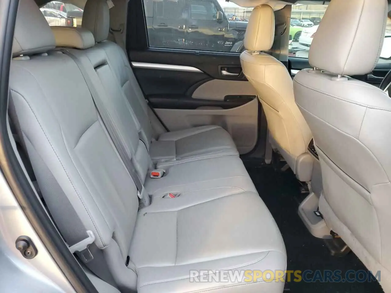 11 fotografías del automóvil dañado 5TDKZRFH2KS551000 TOYOTA HIGHLANDER 2019