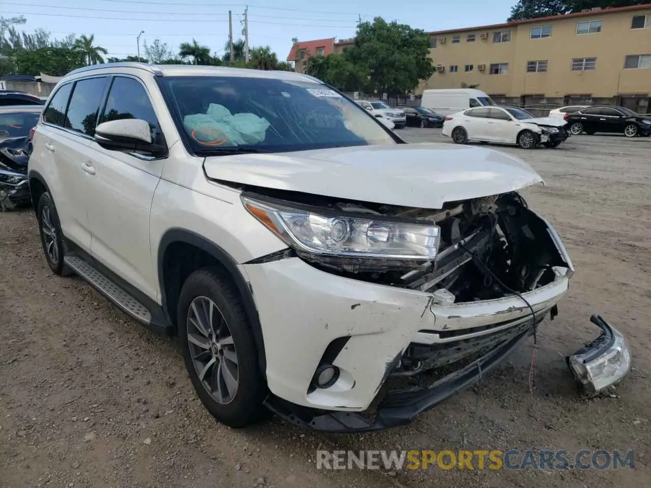 1 fotografías del automóvil dañado 5TDKZRFH2KS560067 TOYOTA HIGHLANDER 2019