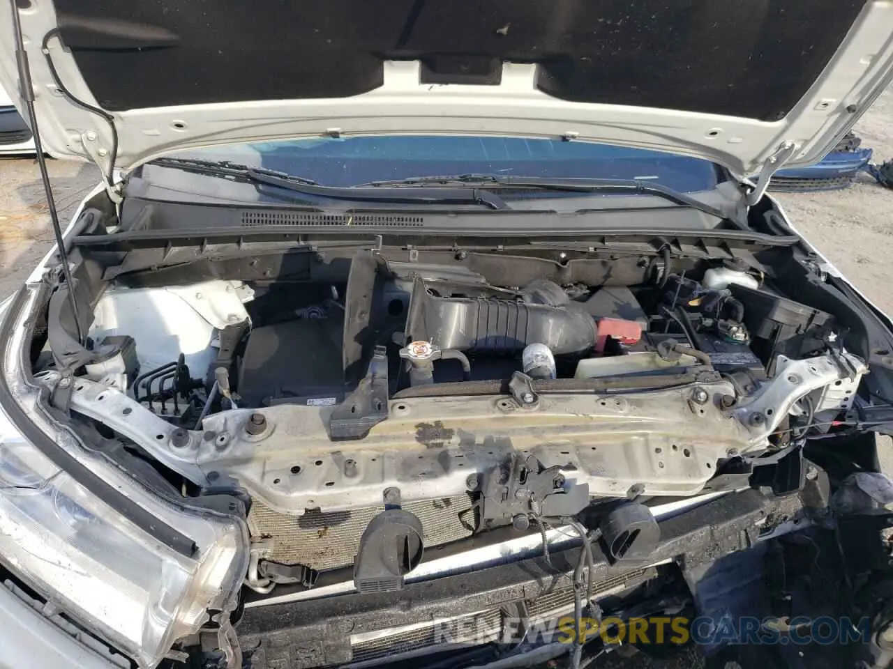7 fotografías del automóvil dañado 5TDKZRFH2KS560067 TOYOTA HIGHLANDER 2019