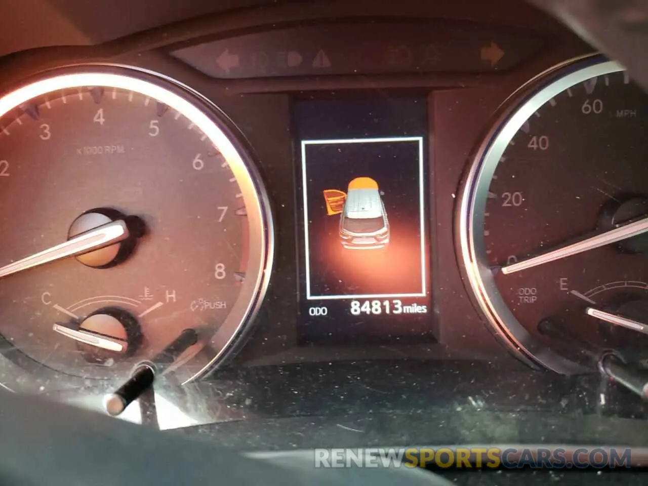 8 fotografías del automóvil dañado 5TDKZRFH2KS560067 TOYOTA HIGHLANDER 2019