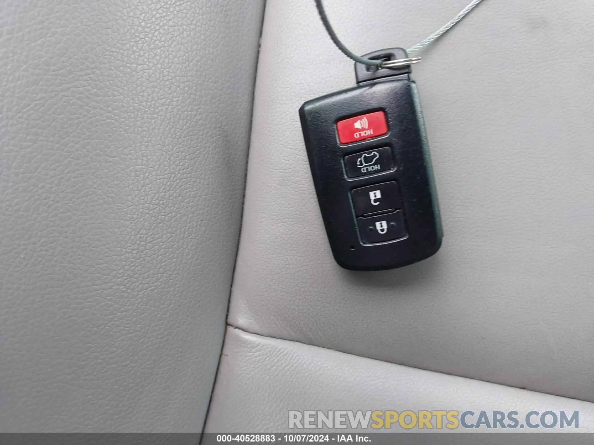 11 fotografías del automóvil dañado 5TDKZRFH2KS575104 TOYOTA HIGHLANDER 2019