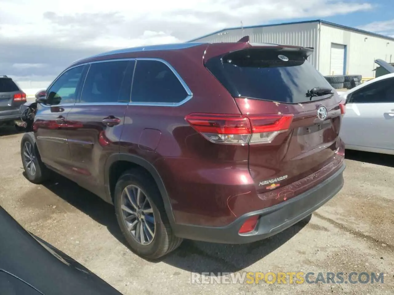 2 fotografías del automóvil dañado 5TDKZRFH3KS308523 TOYOTA HIGHLANDER 2019