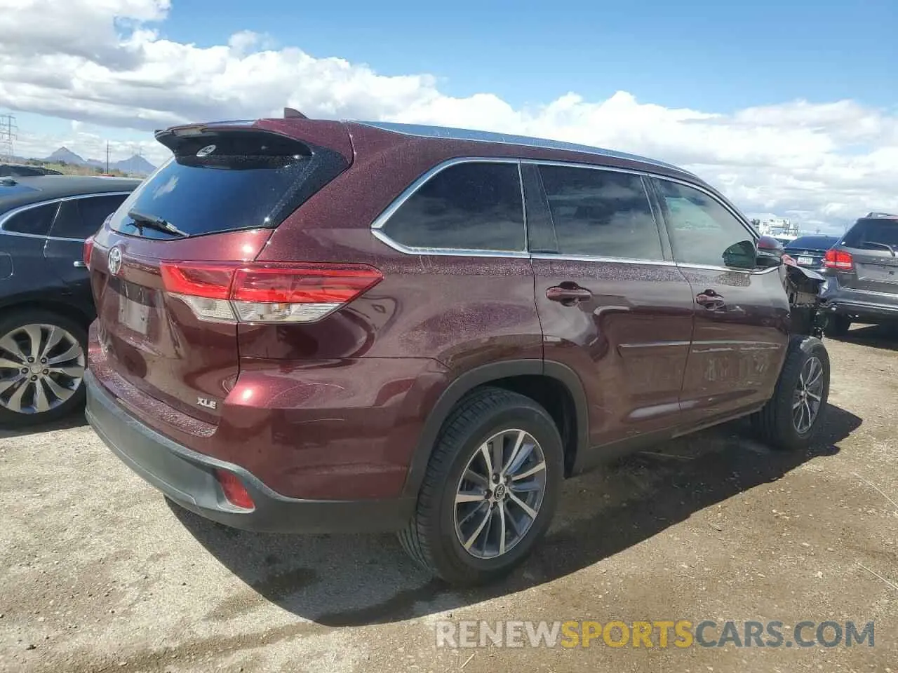3 fotografías del automóvil dañado 5TDKZRFH3KS308523 TOYOTA HIGHLANDER 2019